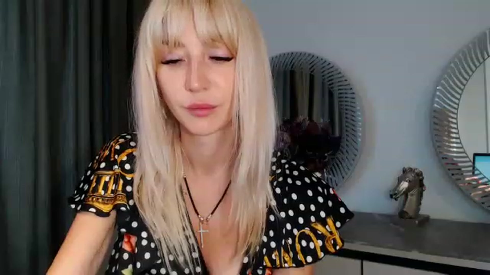 Gallery image thumbnail from Your_Eyes__'s myfreecams stream on, 06/28/2023, 16:24 image 12 of 20