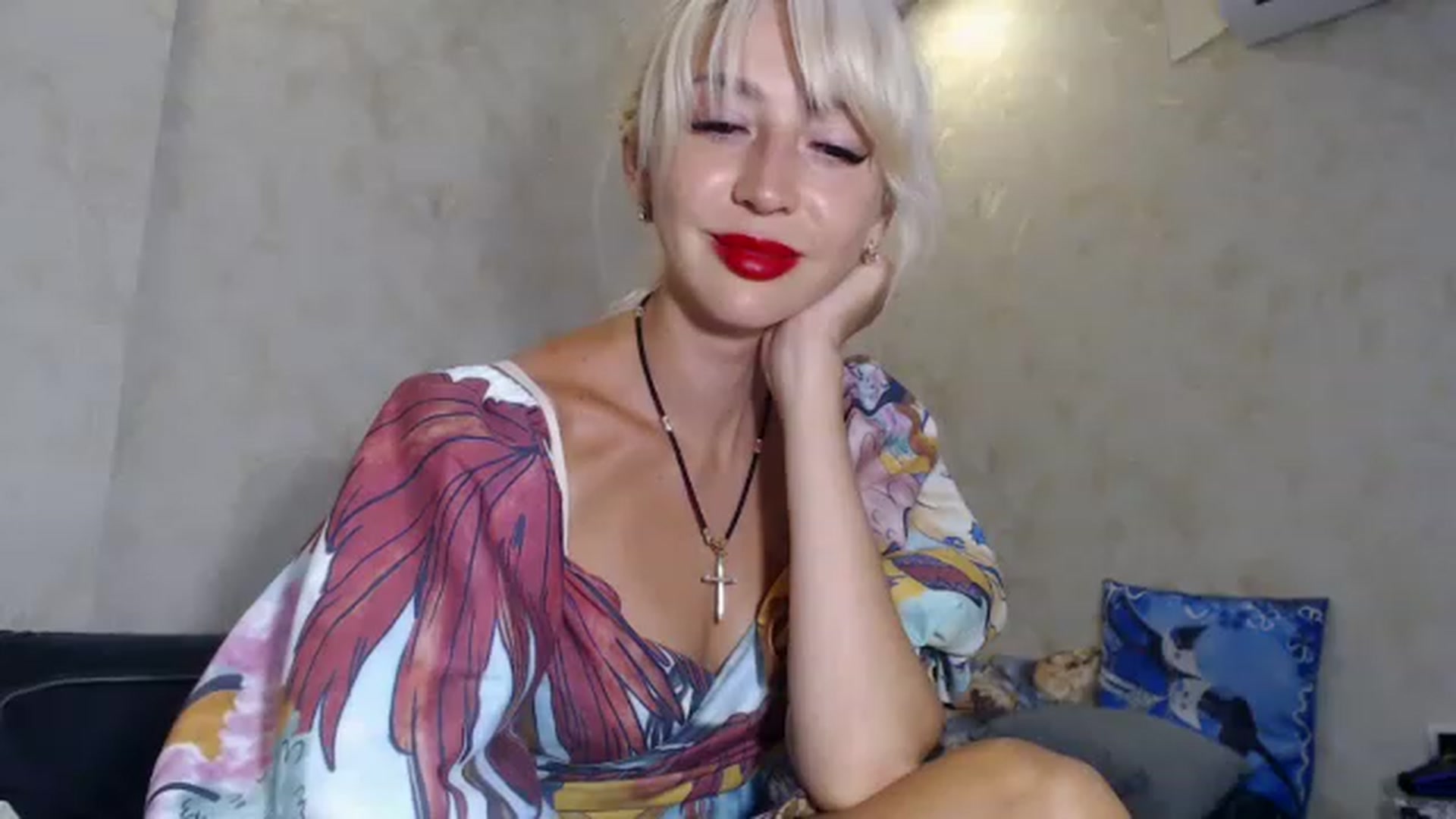 Gallery image thumbnail from Your_Eyes__'s myfreecams stream on, 07/24/2023, 19:38 image 7 of 20