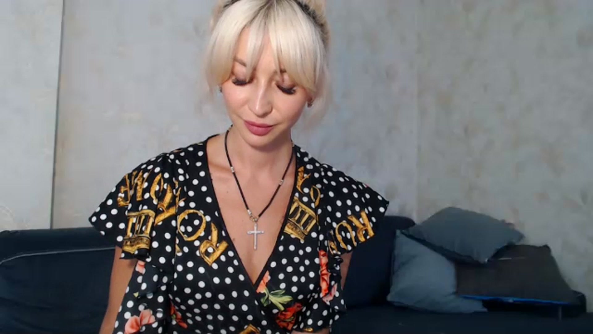 Gallery image thumbnail from Your_Eyes__'s myfreecams stream on, 07/25/2023, 09:51 image 14 of 20