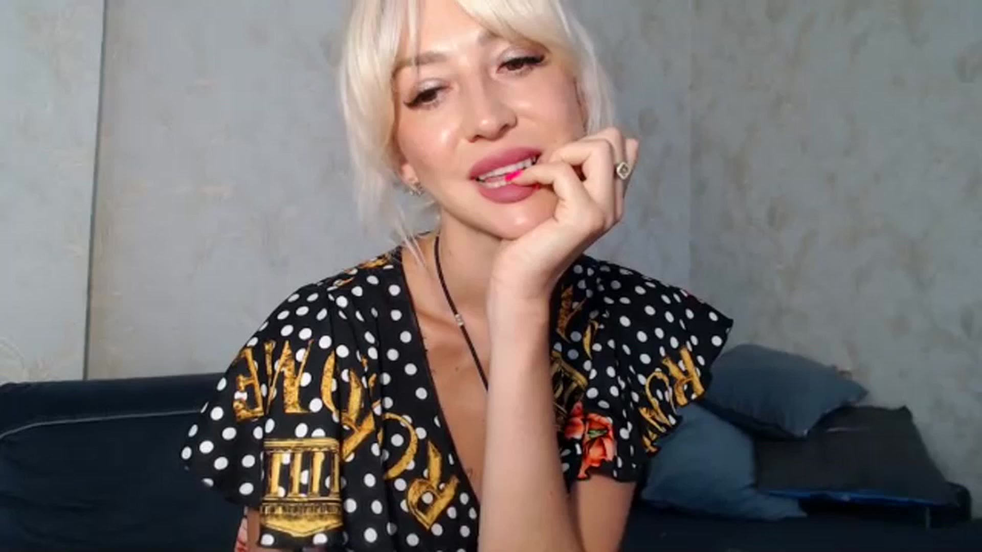 Gallery image thumbnail from Your_Eyes__'s myfreecams stream on, 07/25/2023, 09:51 image 17 of 20
