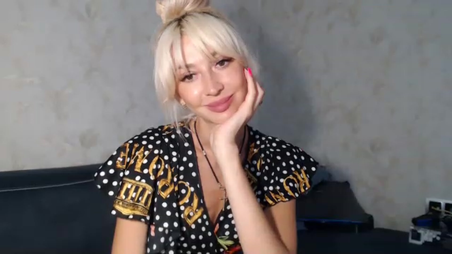 Gallery image thumbnail from Your_Eyes__'s myfreecams stream on, 07/25/2023, 16:27 image 12 of 20