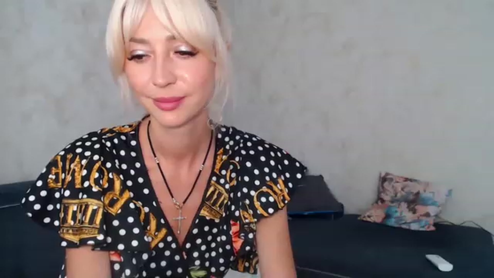 Gallery image thumbnail from Your_Eyes__'s myfreecams stream on, 07/26/2023, 08:20 image 11 of 20