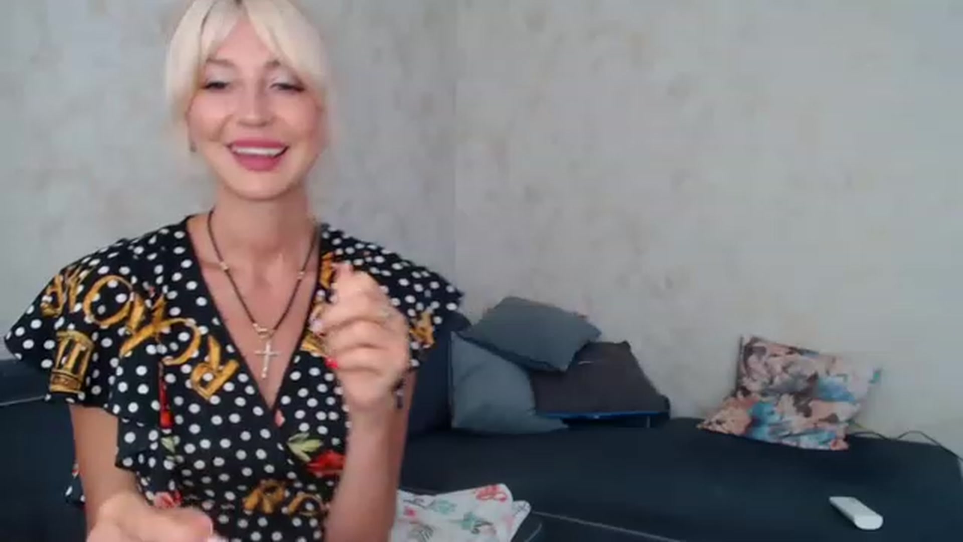 Gallery image thumbnail from Your_Eyes__'s myfreecams stream on, 07/26/2023, 08:20 image 10 of 20