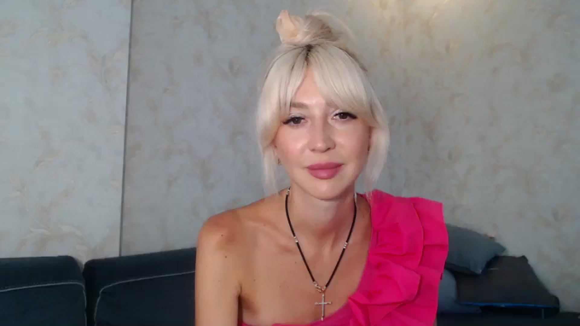 Gallery image thumbnail from Your_Eyes__'s myfreecams stream on, 07/26/2023, 13:48 image 13 of 20