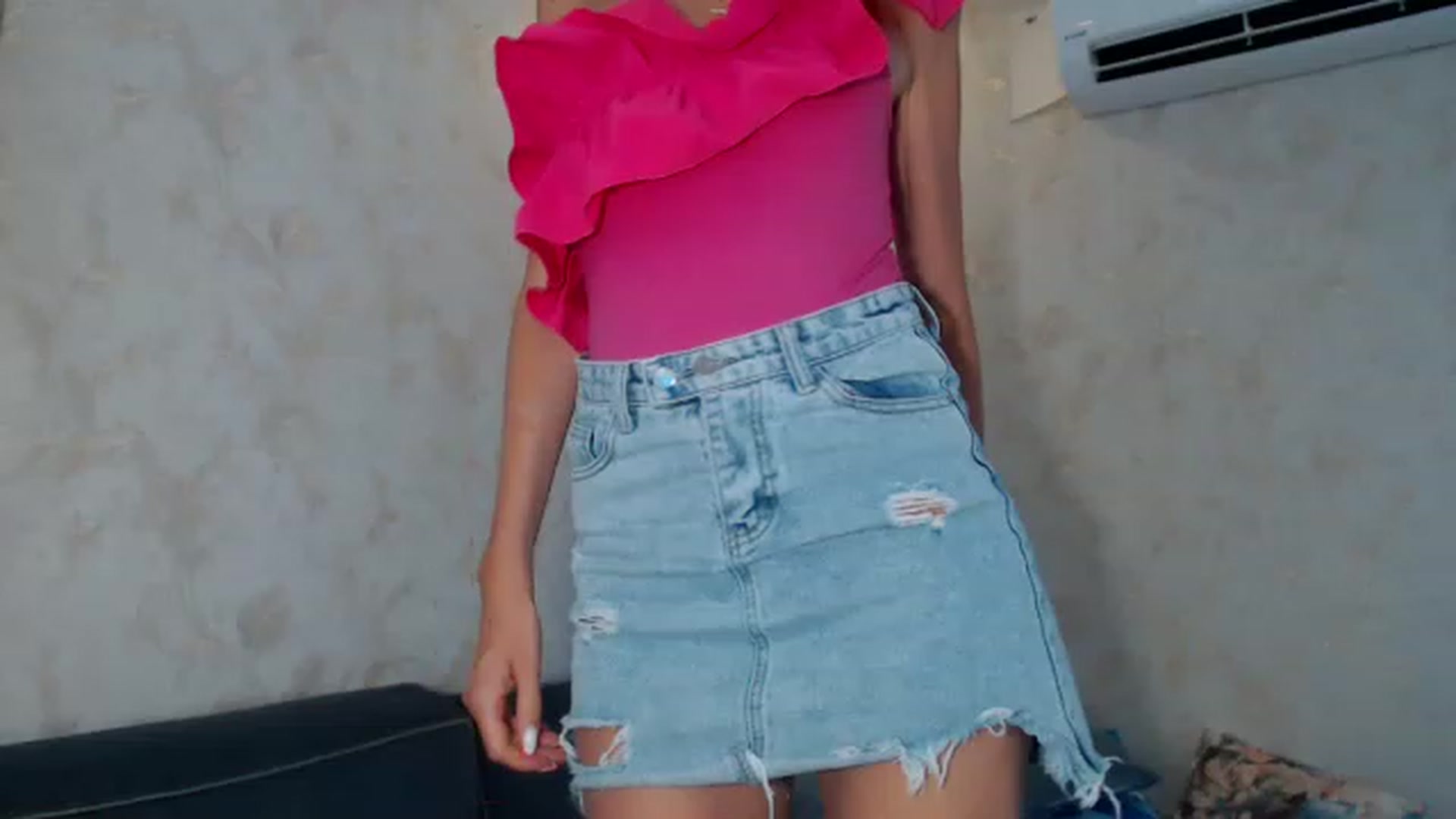 Gallery image thumbnail from Your_Eyes__'s myfreecams stream on, 07/26/2023, 15:54 image 12 of 20