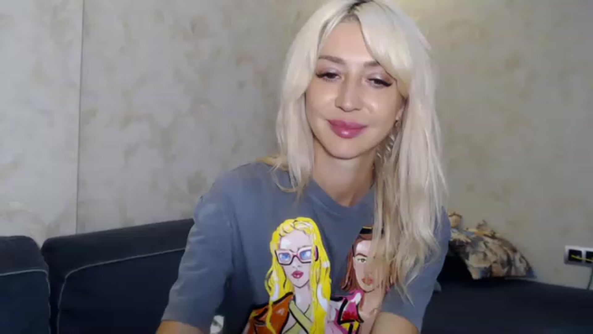 Gallery image thumbnail from Your_Eyes__'s myfreecams stream on, 07/27/2023, 19:55 image 6 of 20