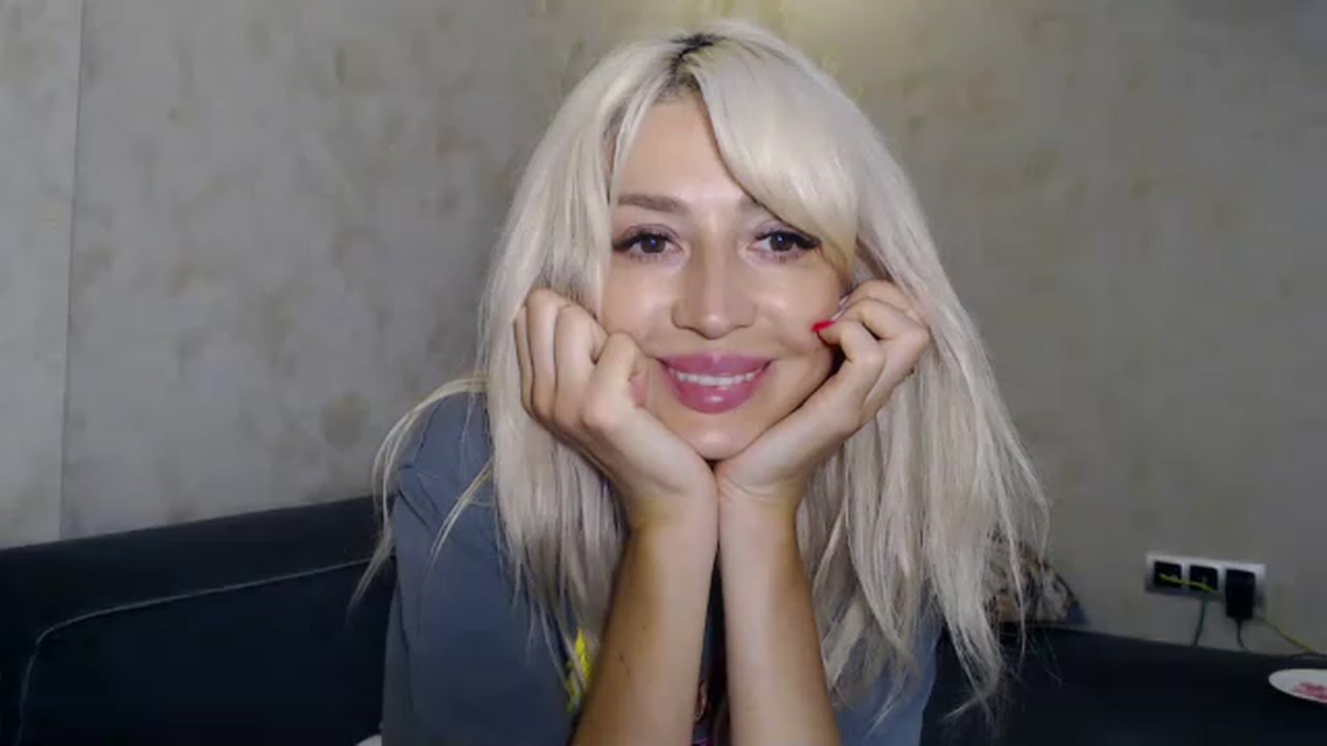 Gallery image thumbnail from Your_Eyes__'s myfreecams stream on, 07/27/2023, 19:55 image 15 of 20