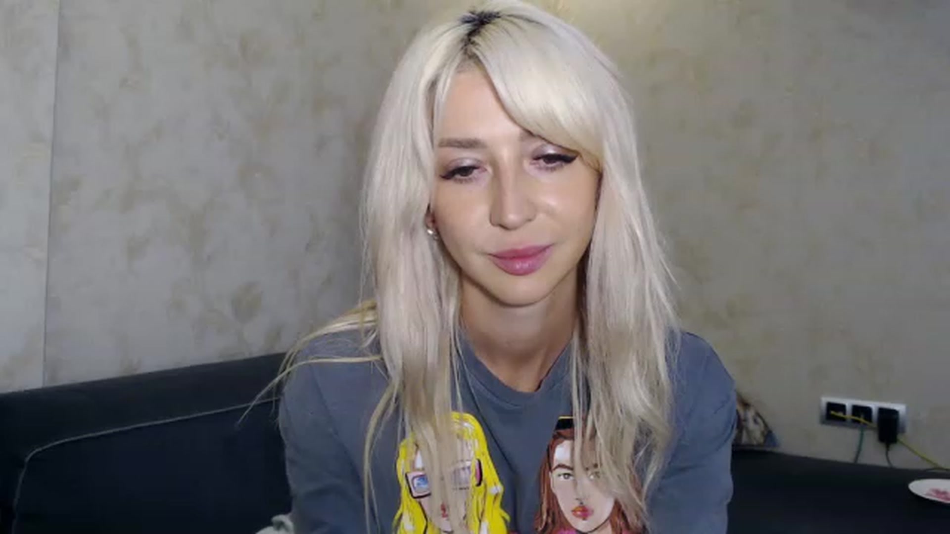 Gallery image thumbnail from Your_Eyes__'s myfreecams stream on, 07/27/2023, 19:55 image 12 of 20