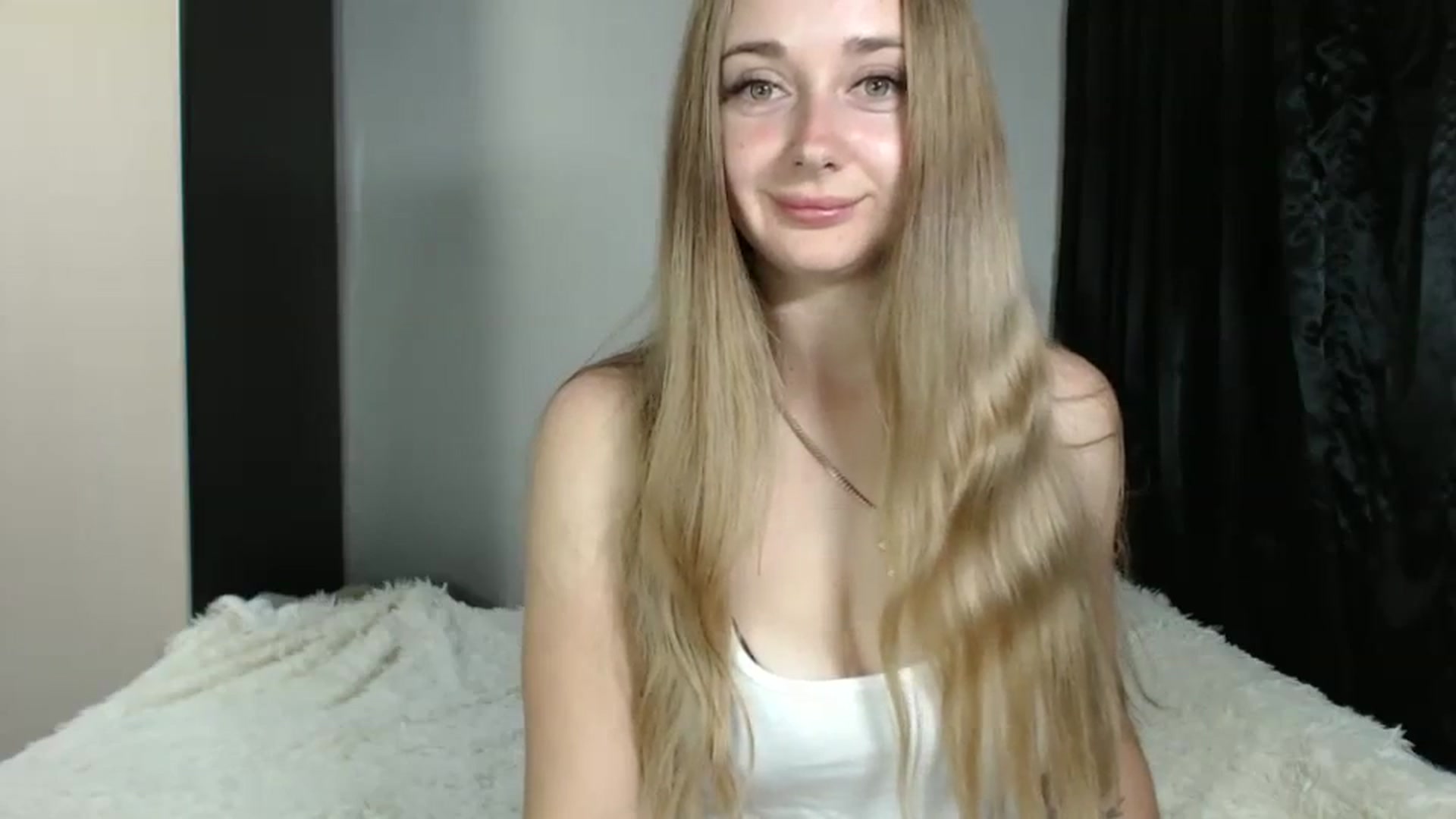 Gallery image thumbnail from Your_Hot_Lisa's myfreecams stream on, 09/27/2023, 20:29 image 8 of 20
