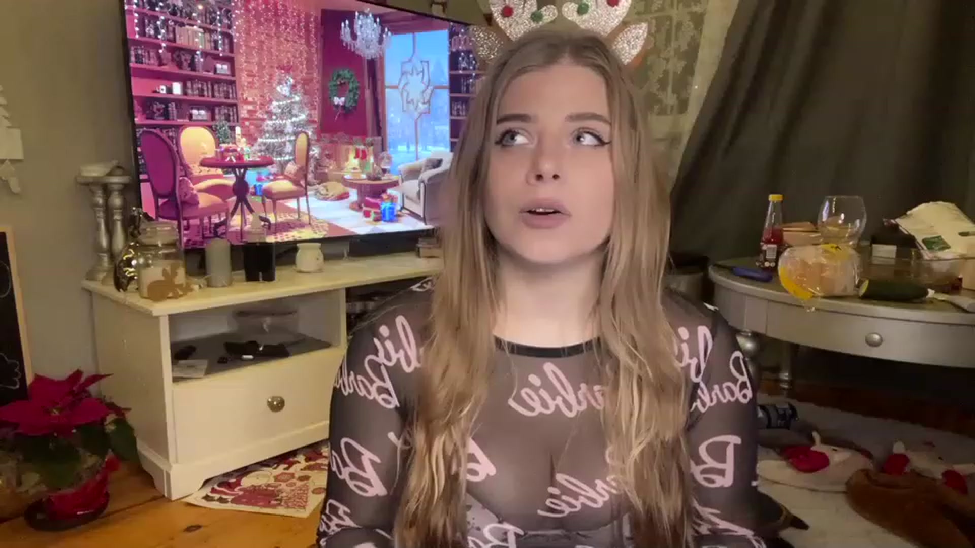 Gallery image thumbnail from Your_Meow's myfreecams stream on, 12/23/2022, 16:30 image 2 of 20