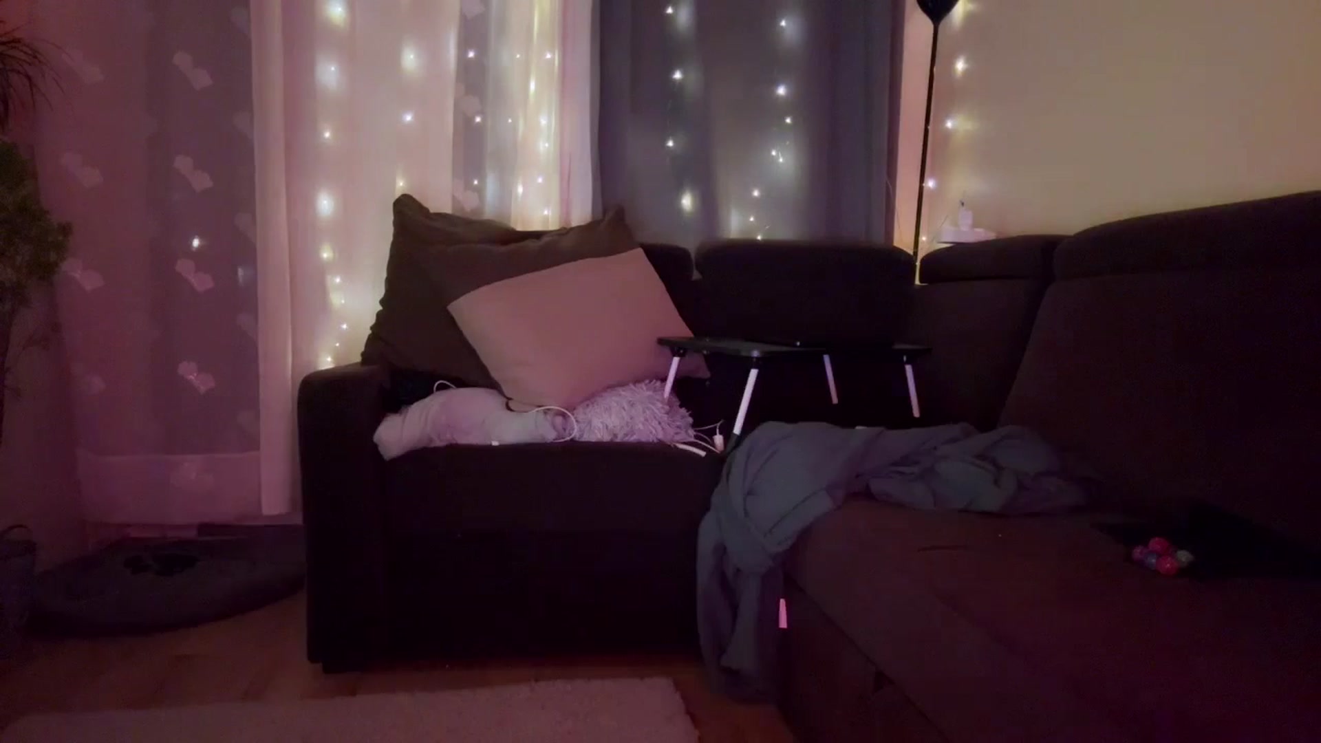 Gallery image thumbnail from Your_Meow's myfreecams stream on, 01/13/2025, 18:37 image 8 of 20