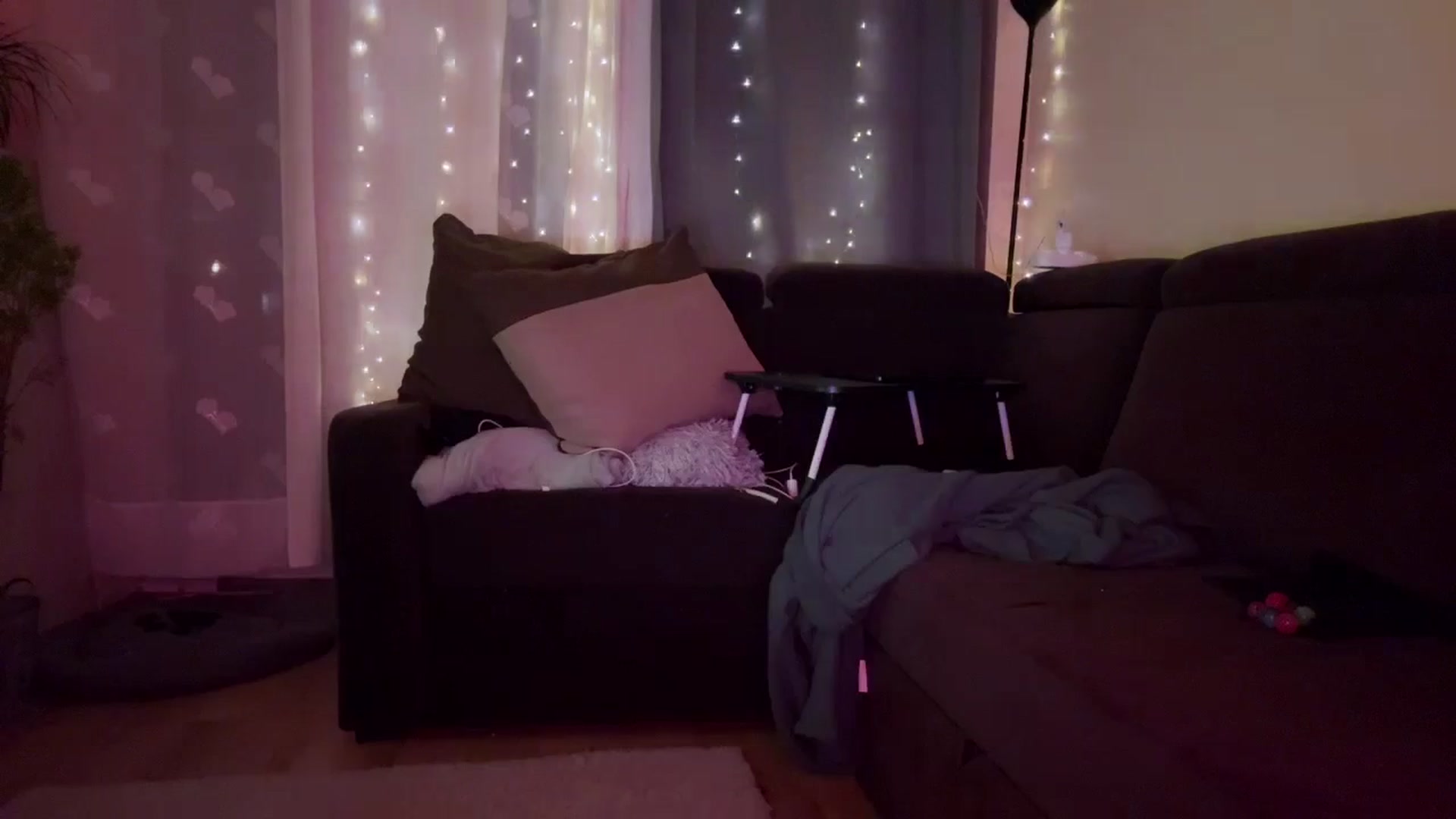 Gallery image thumbnail from Your_Meow's myfreecams stream on, 01/13/2025, 18:37 image 7 of 20