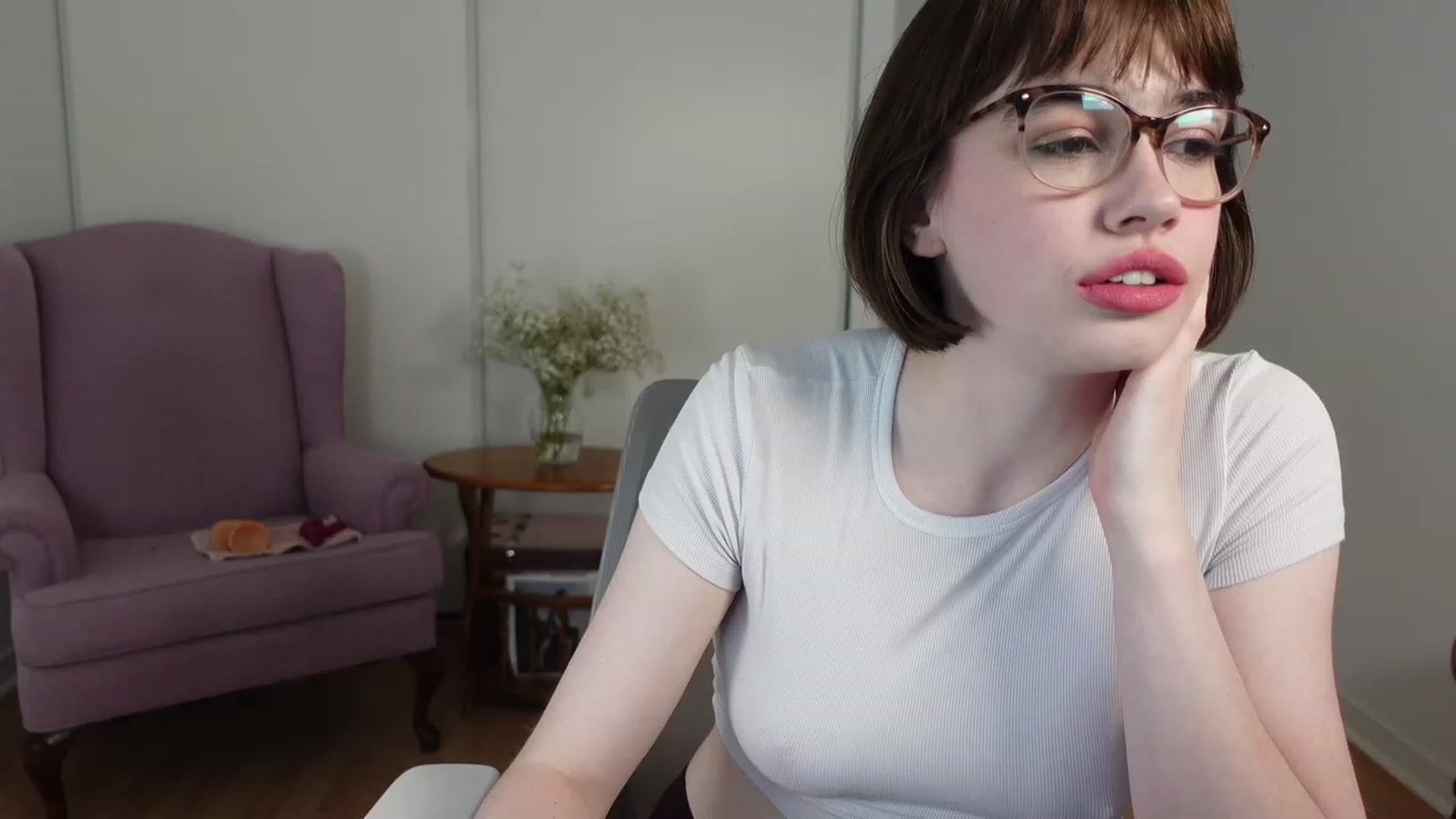 Gallery image thumbnail from Your_Natalia's myfreecams stream on, 04/06/2023, 20:55 image 15 of 20