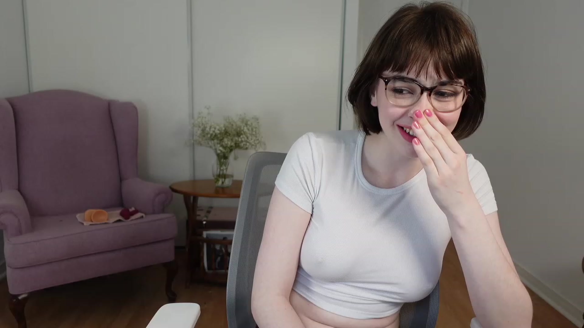 Gallery image thumbnail from Your_Natalia's myfreecams stream on, 04/06/2023, 20:55 image 16 of 20