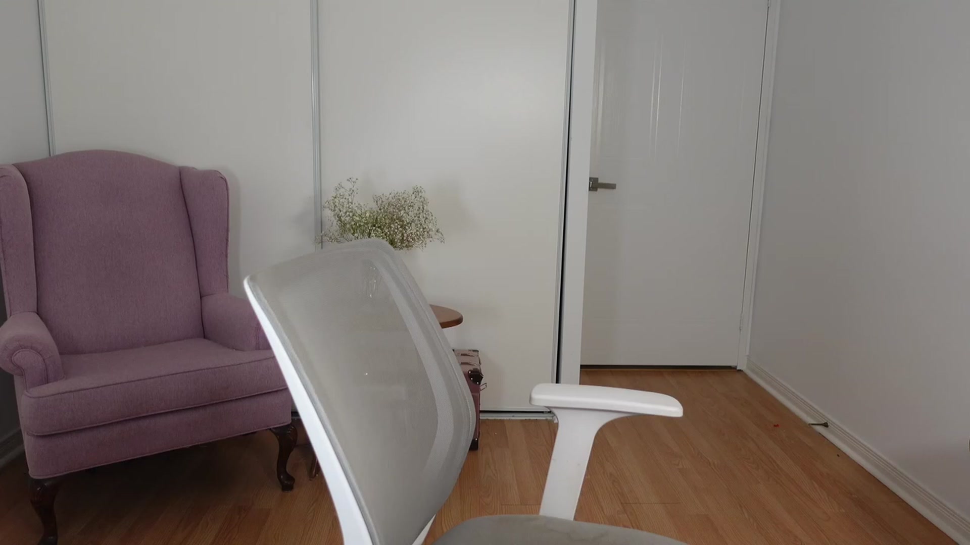 Gallery image thumbnail from Your_Natalia's myfreecams stream on, 04/13/2023, 07:49 image 9 of 20