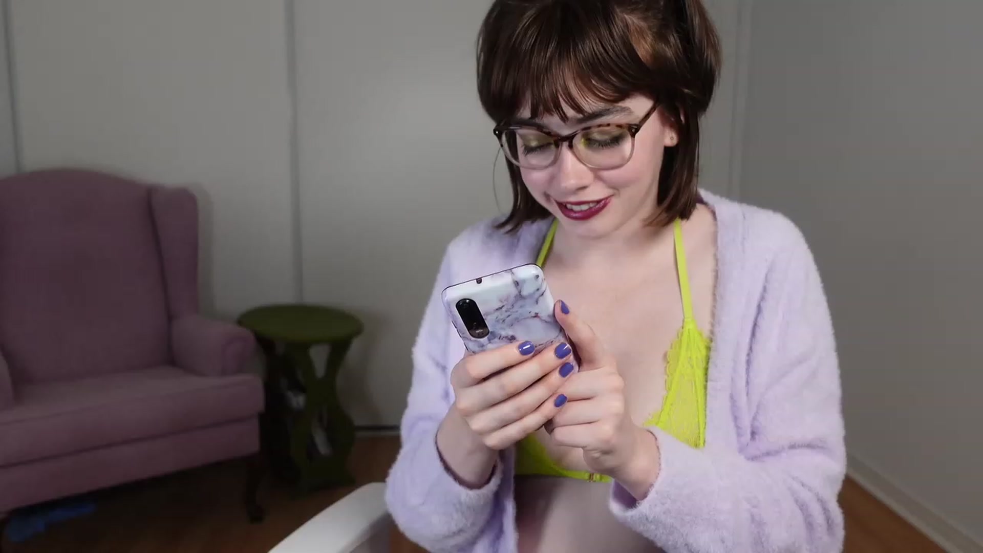 Gallery image thumbnail from Your_Natalia's myfreecams stream on, 06/05/2023, 24:55 image 15 of 20