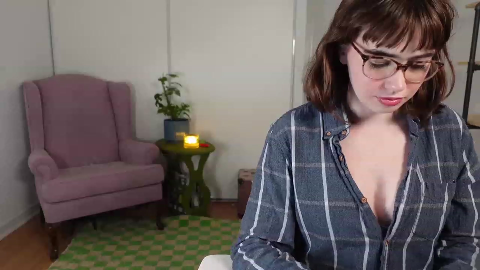 Gallery image thumbnail from Your_Natalia's myfreecams stream on, 10/10/2023, 01:08 image 4 of 20