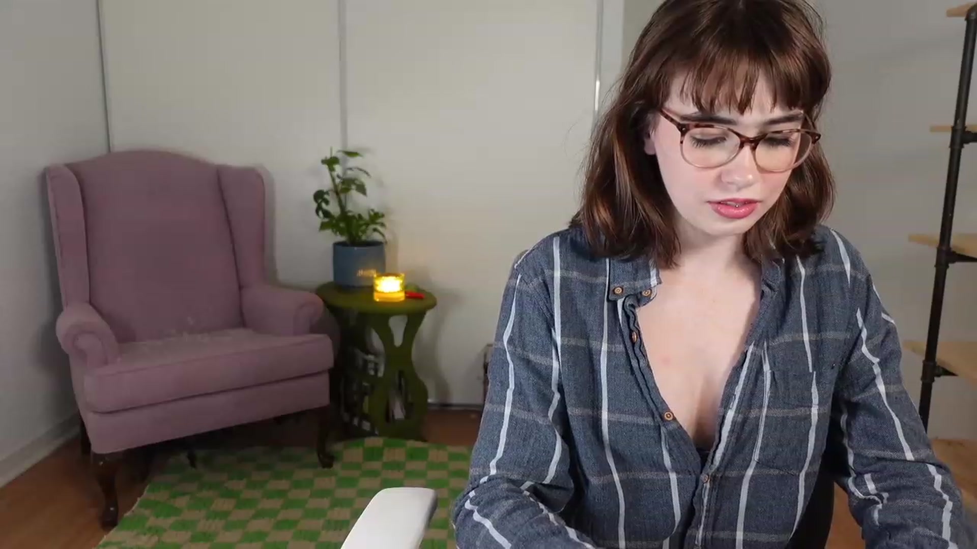 Gallery image thumbnail from Your_Natalia's myfreecams stream on, 10/10/2023, 01:08 image 17 of 20