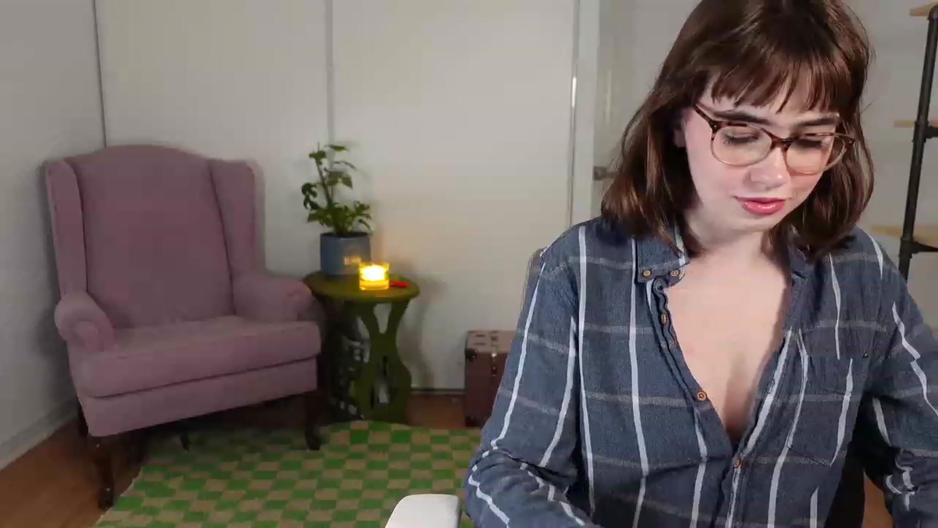 Gallery image thumbnail from Your_Natalia's myfreecams stream on, 10/10/2023, 01:08 image 6 of 20