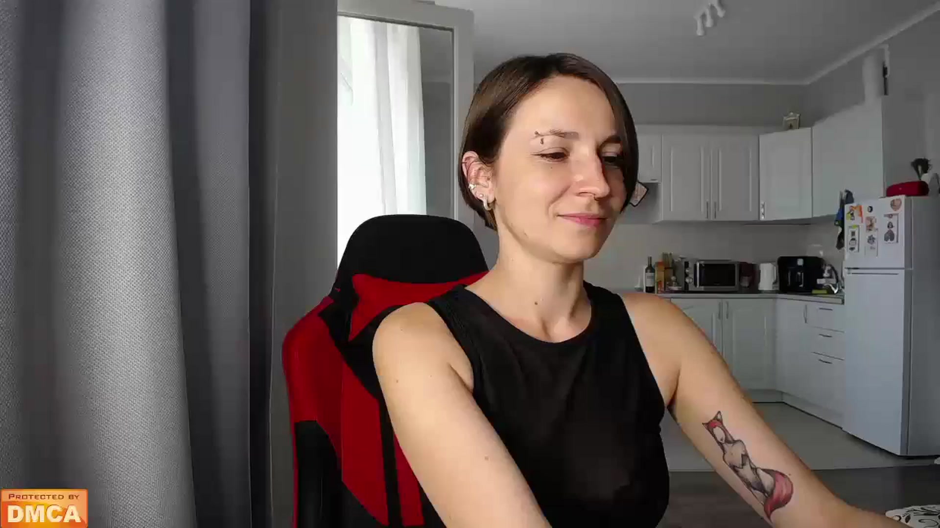 Gallery image thumbnail from Your_Red_Foxy's myfreecams stream on, 09/08/2024, 13:14 image 19 of 20