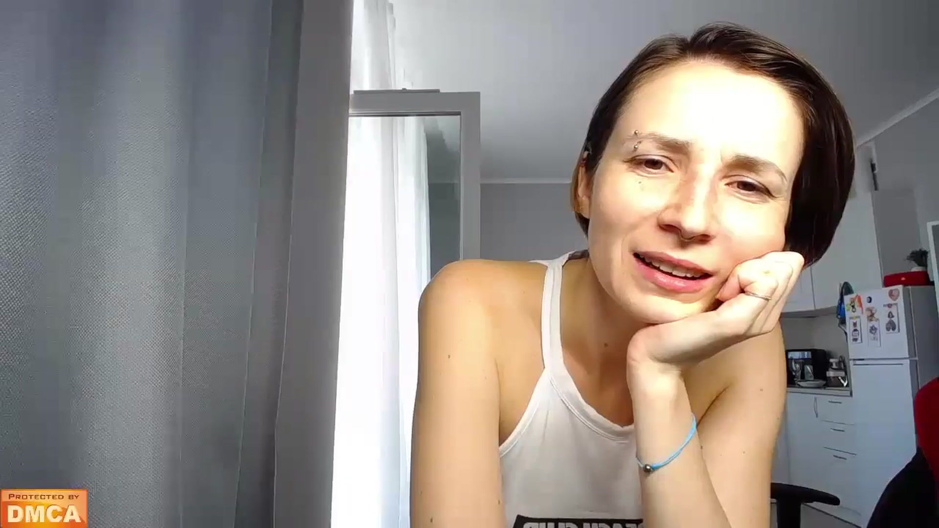 Gallery image thumbnail from Your_Red_Foxy's myfreecams stream on, 09/16/2024, 12:54 image 16 of 20