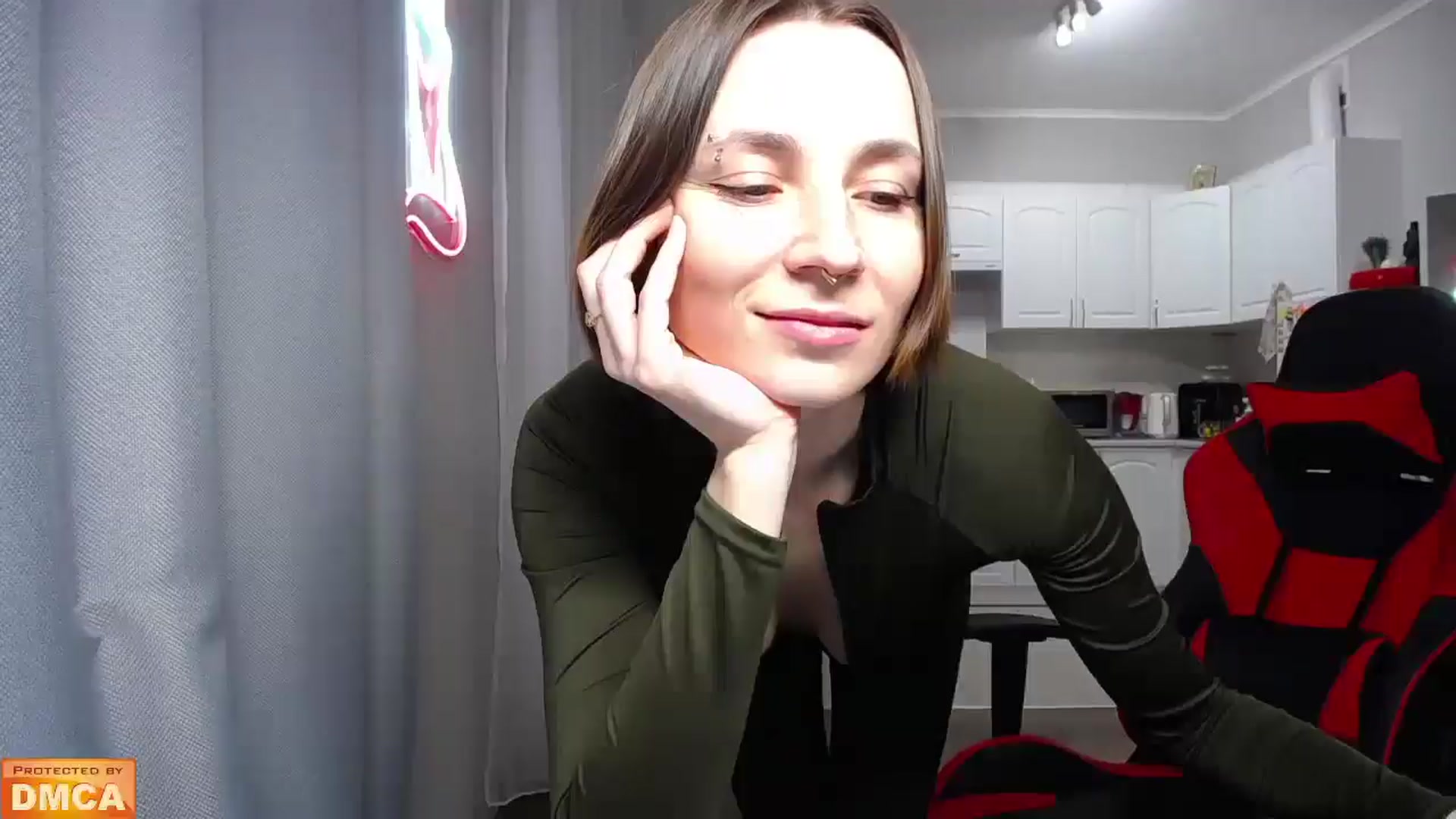 Gallery image thumbnail from Your_Red_Foxy's myfreecams stream on, 12/08/2024, 19:23 image 14 of 20