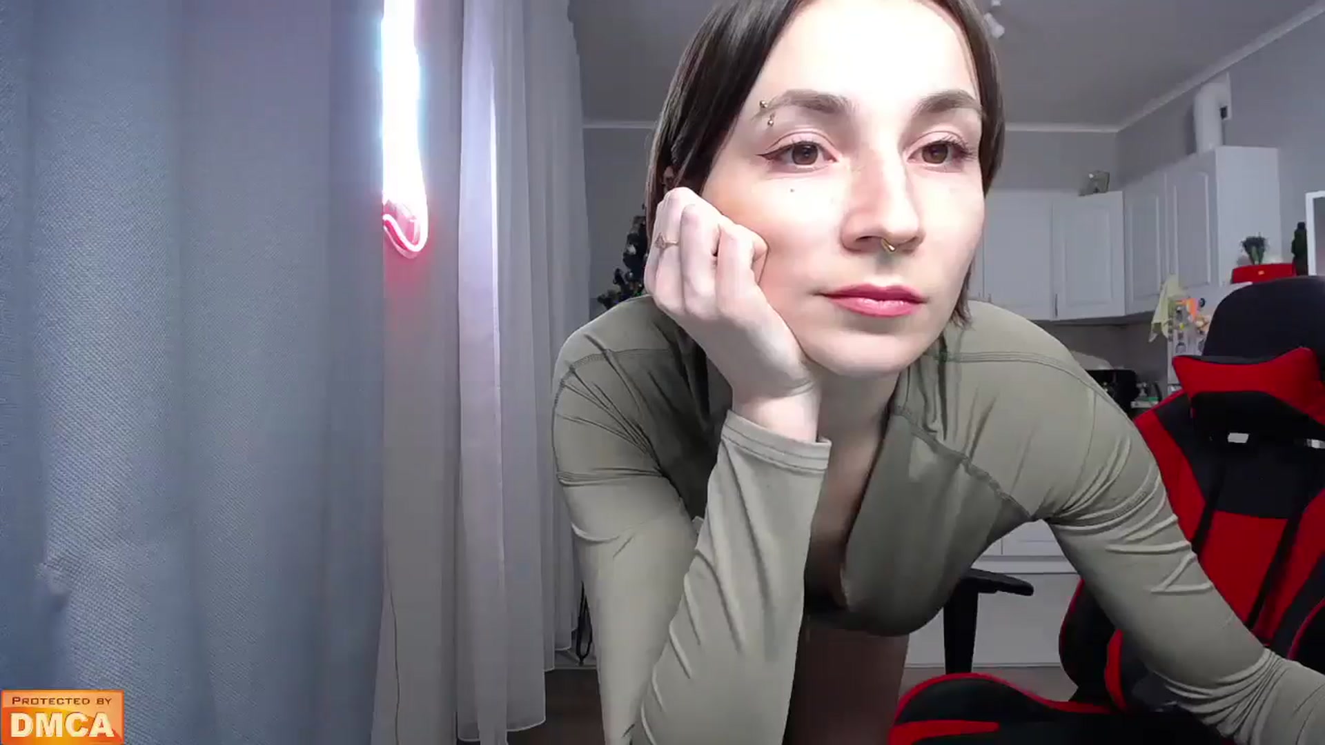 Gallery image thumbnail from Your_Red_Foxy's myfreecams stream on, 12/23/2024, 17:41 image 17 of 20