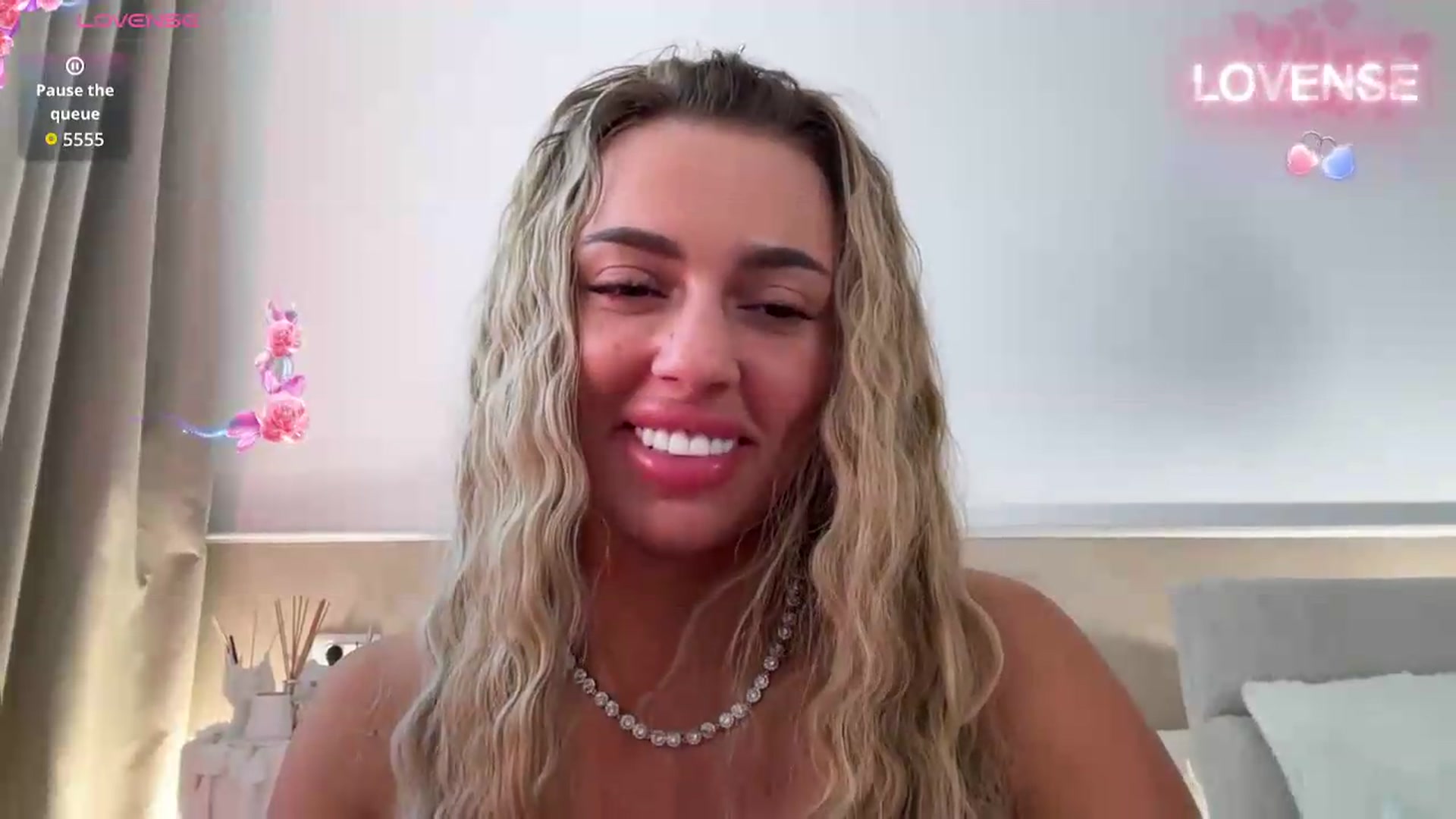 Gallery image thumbnail from Your_Selena's myfreecams stream on, 08/06/2026, 07:02 image 4 of 20