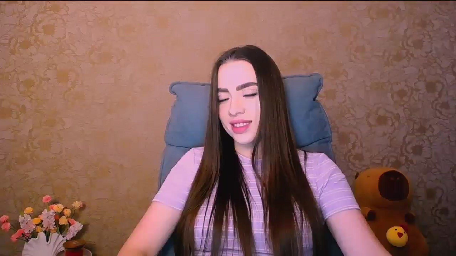 Gallery image thumbnail from Your_fantas's myfreecams stream on, 10/02/2025, 12:36 image 11 of 20