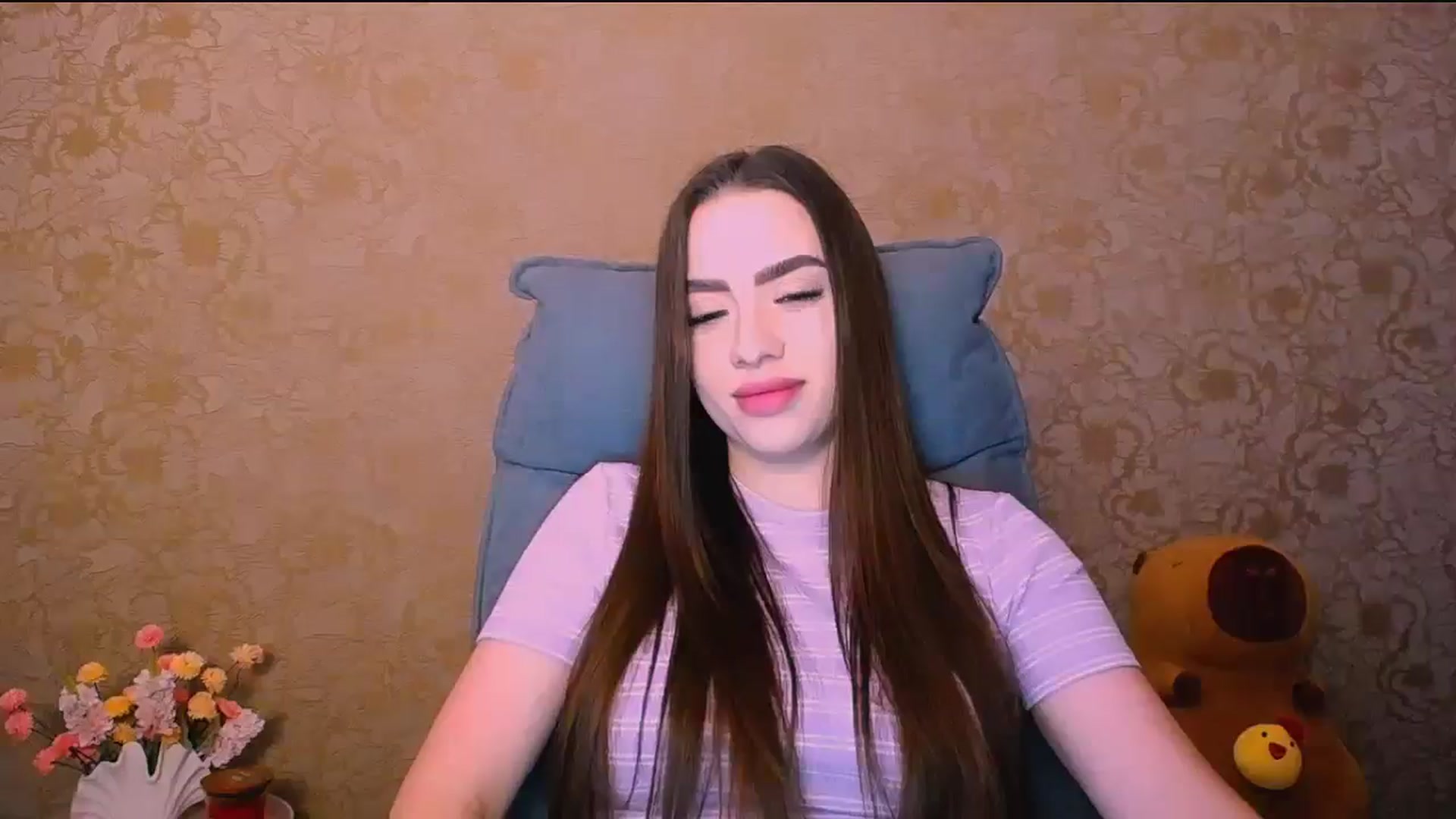 Gallery image thumbnail from Your_fantas's myfreecams stream on, 10/02/2025, 12:36 image 12 of 20