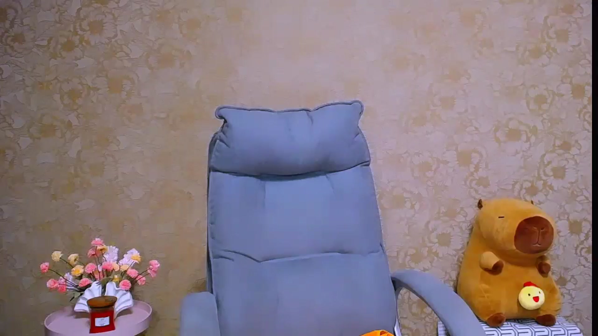 Gallery image thumbnail from Your_fantas's myfreecams stream on, 12/28/2025, 14:32 image 16 of 20