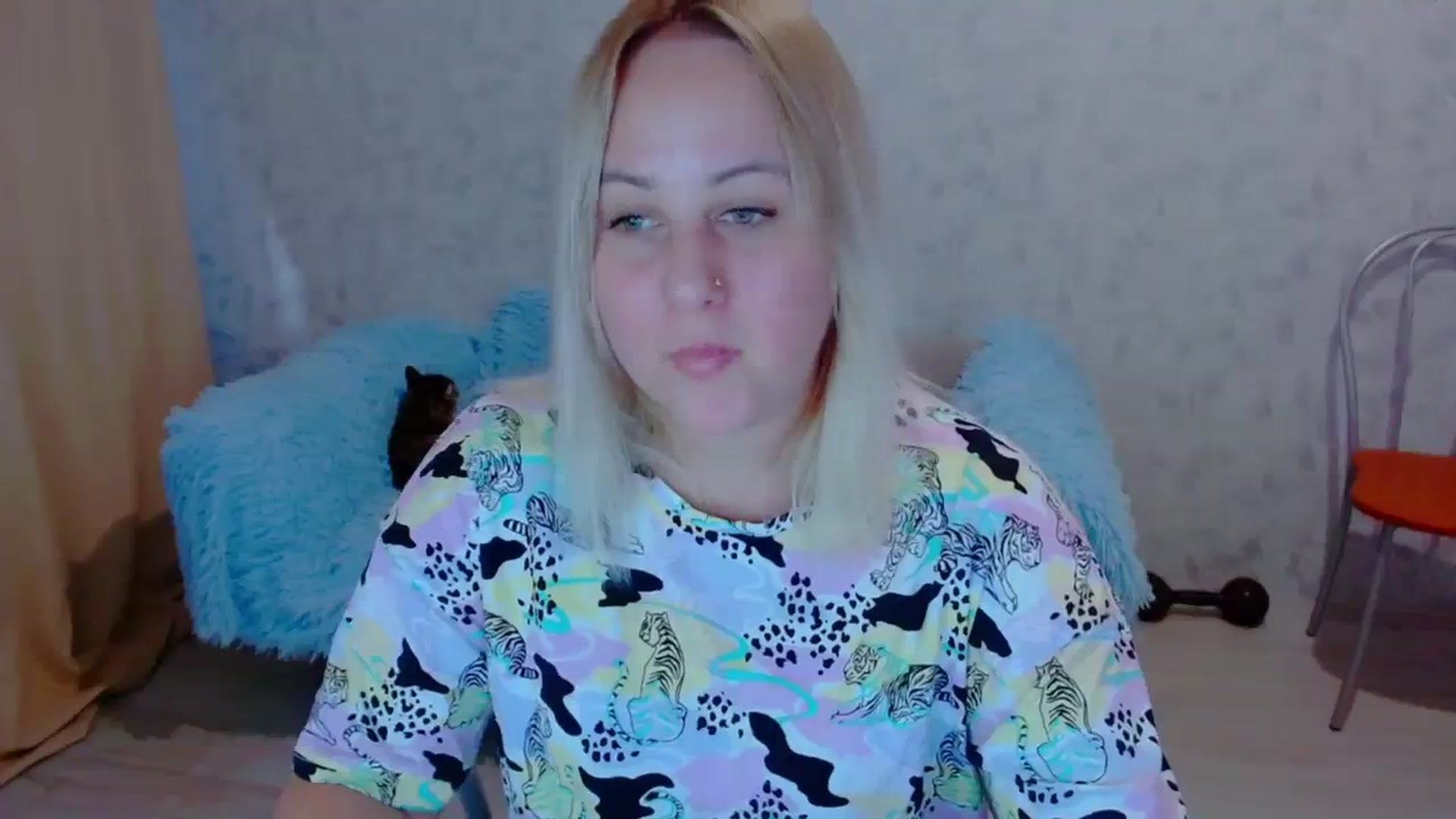 Gallery image thumbnail from Your_heart00's myfreecams stream on, 09/17/2023, 11:57 image 16 of 20