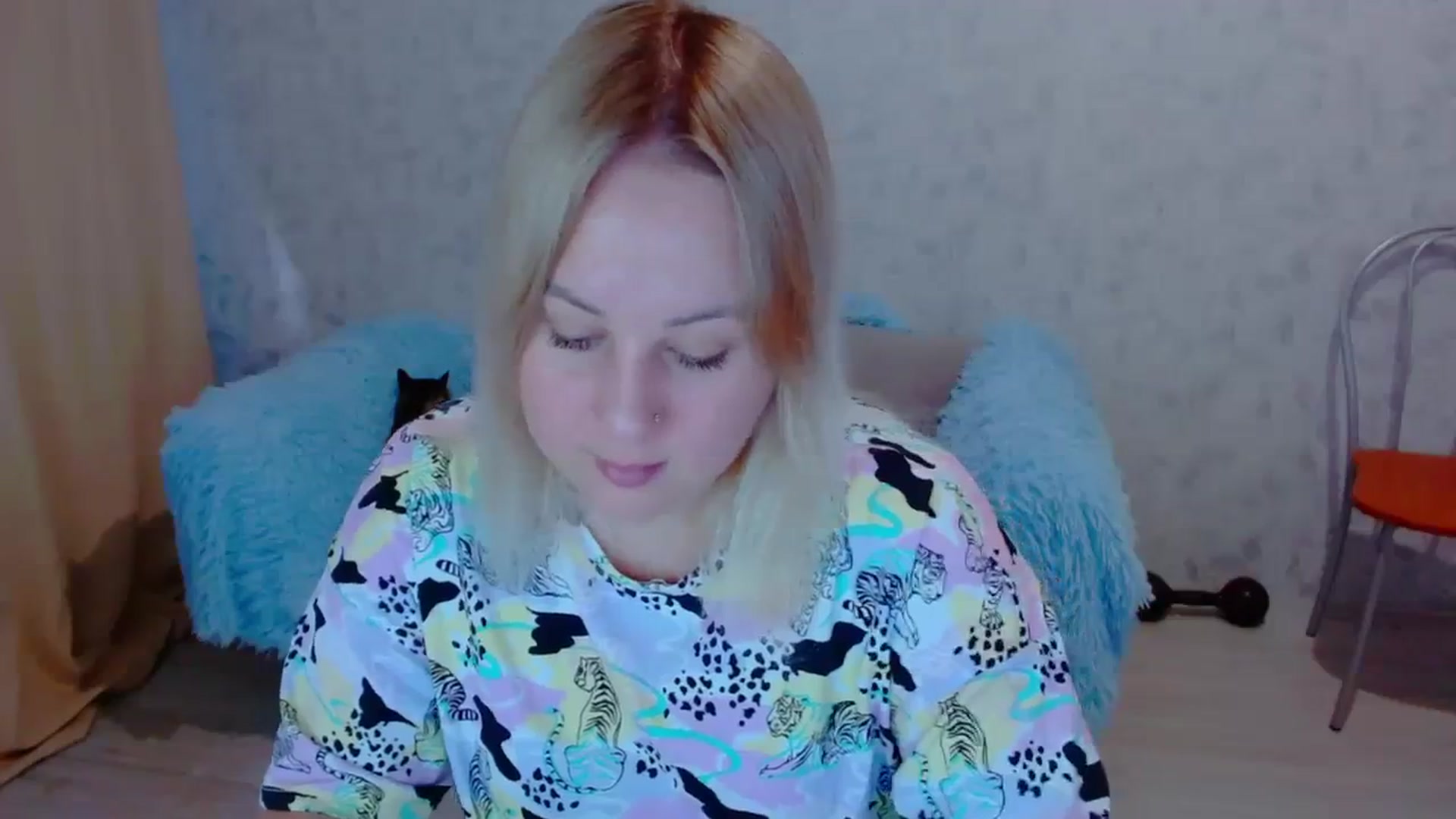 Gallery image thumbnail from Your_heart00's myfreecams stream on, 09/17/2023, 11:57 image 18 of 20