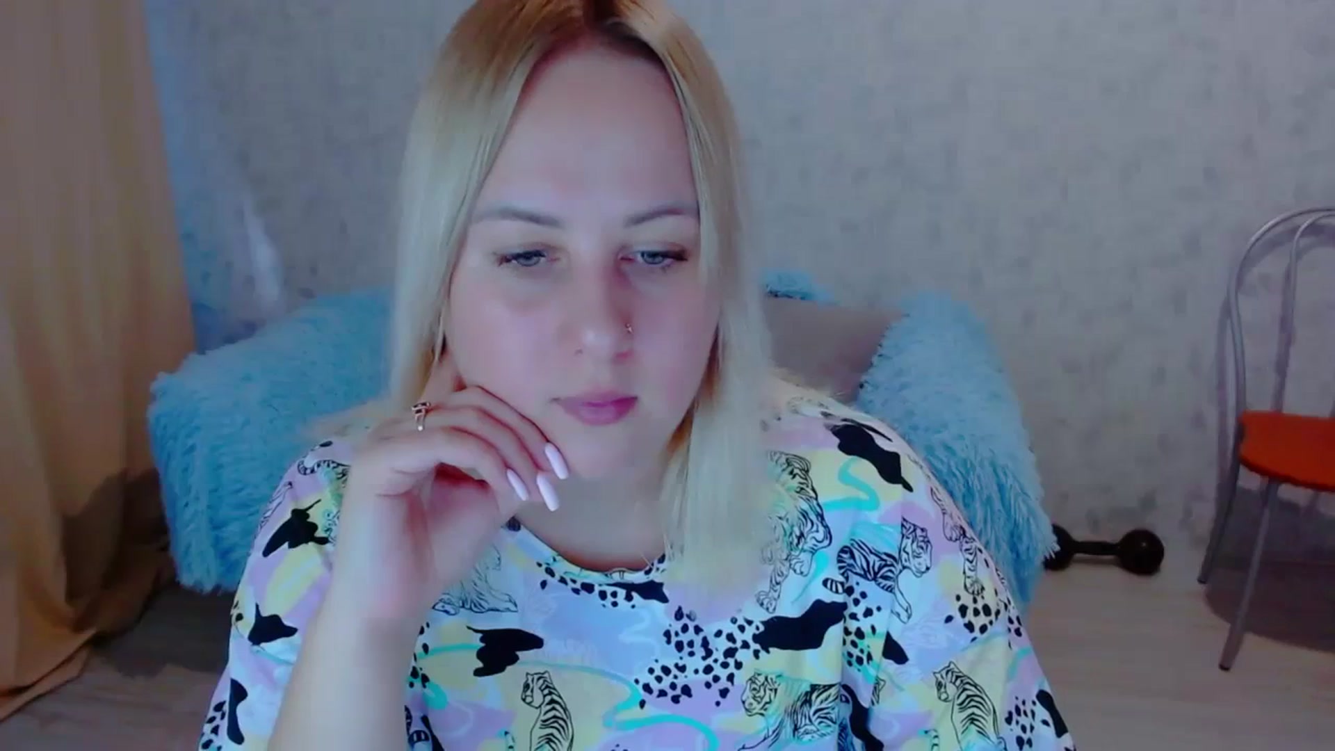 Gallery image thumbnail from Your_heart00's myfreecams stream on, 09/17/2023, 11:57 image 6 of 20