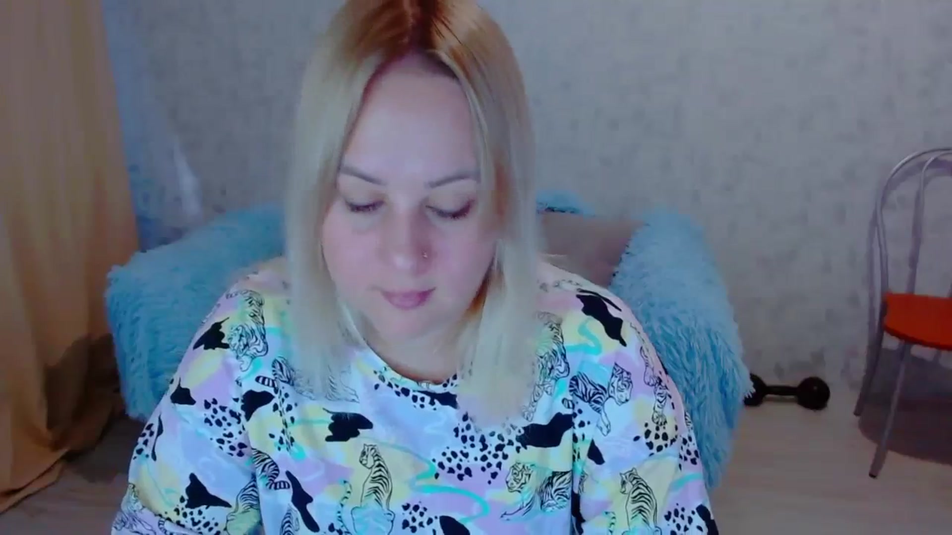 Gallery image thumbnail from Your_heart00's myfreecams stream on, 09/17/2023, 11:57 image 12 of 20