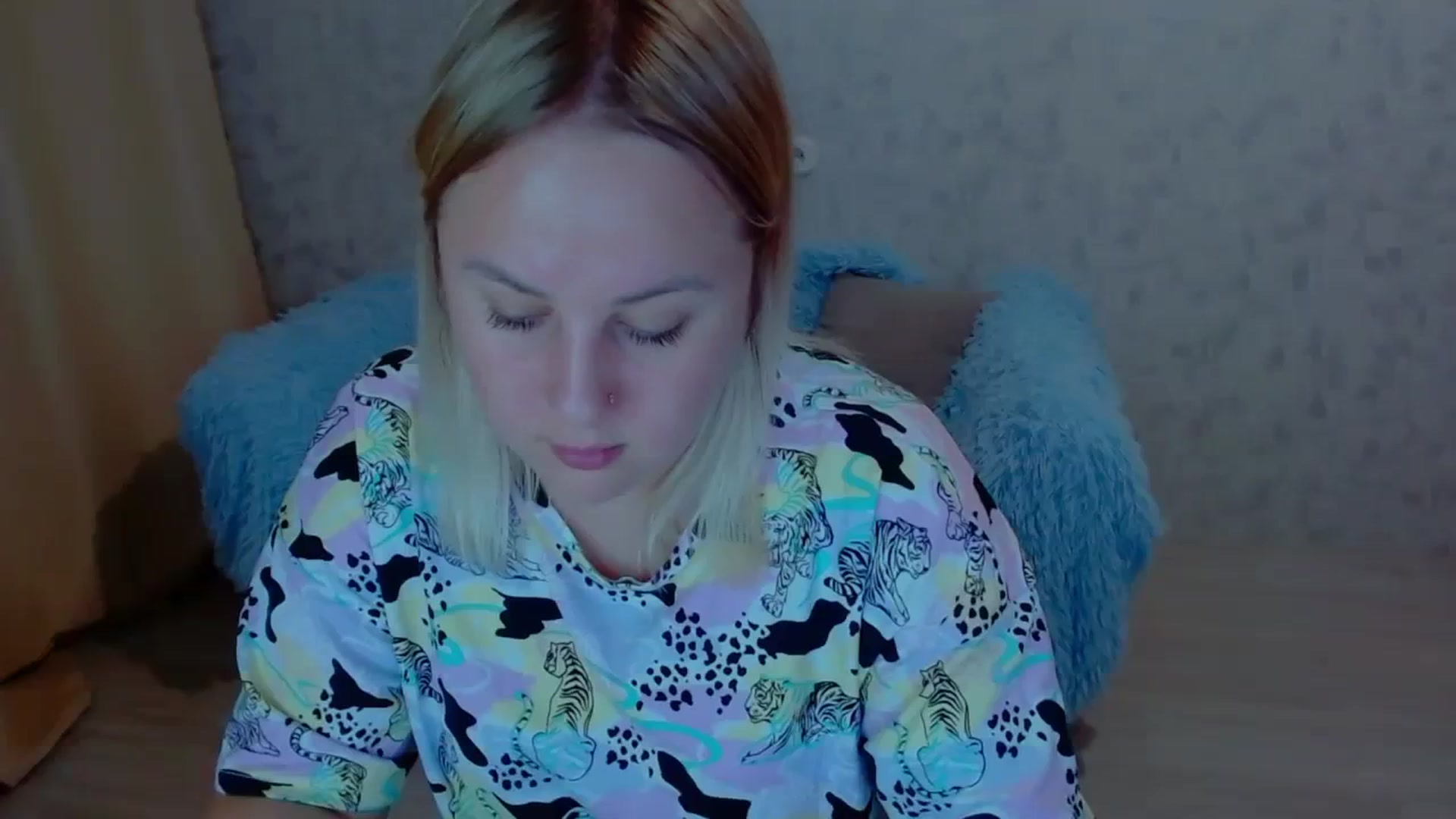 Gallery image thumbnail from Your_heart00's myfreecams stream on, 09/17/2023, 17:57 image 1 of 20