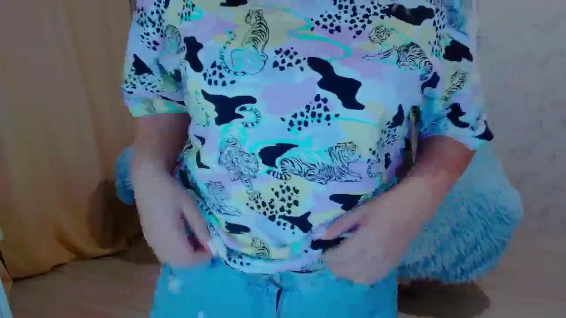 Gallery image thumbnail from Your_heart00's myfreecams stream on, 09/18/2023, 15:49 image 3 of 20