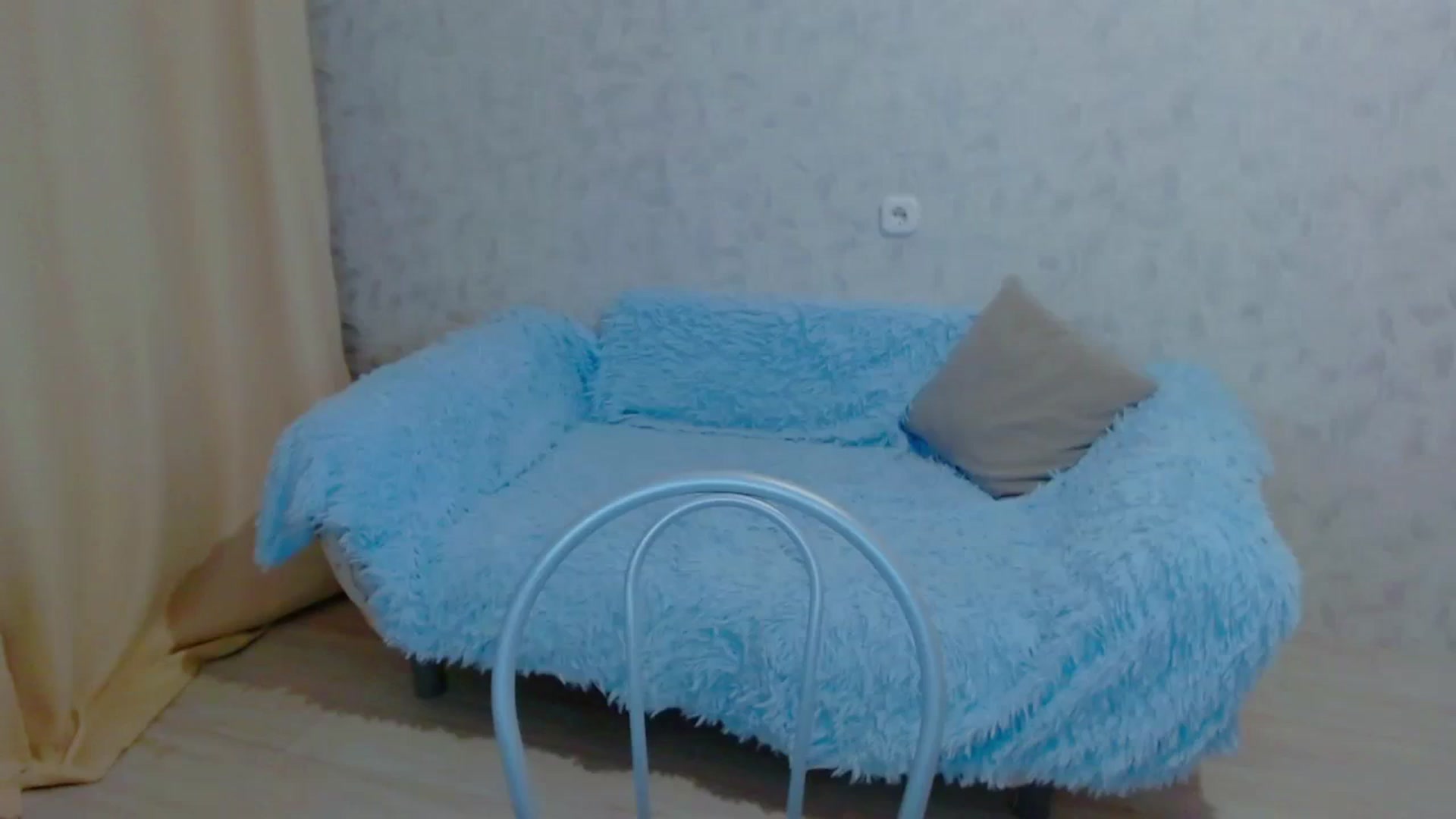 Gallery image thumbnail from Your_heart00's myfreecams stream on, 09/19/2023, 16:19 image 12 of 20