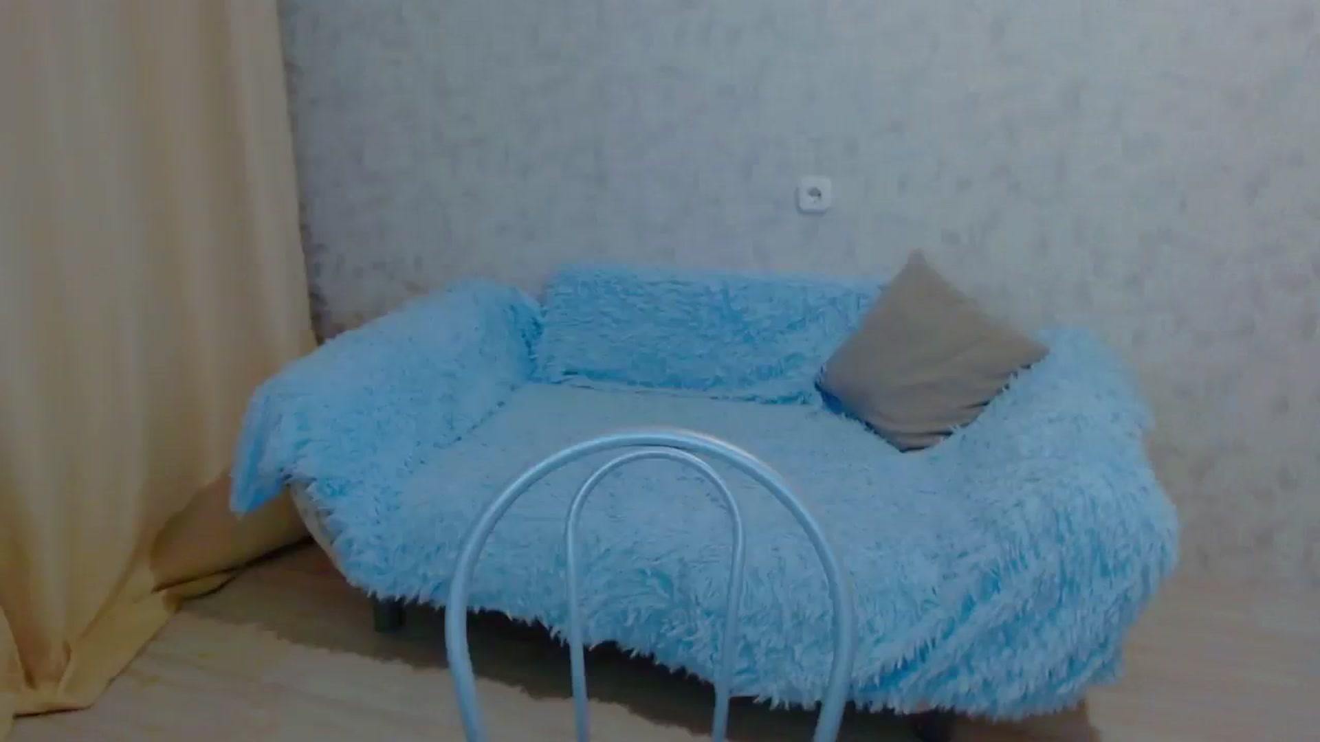 Gallery image thumbnail from Your_heart00's myfreecams stream on, 09/19/2023, 16:19 image 16 of 20