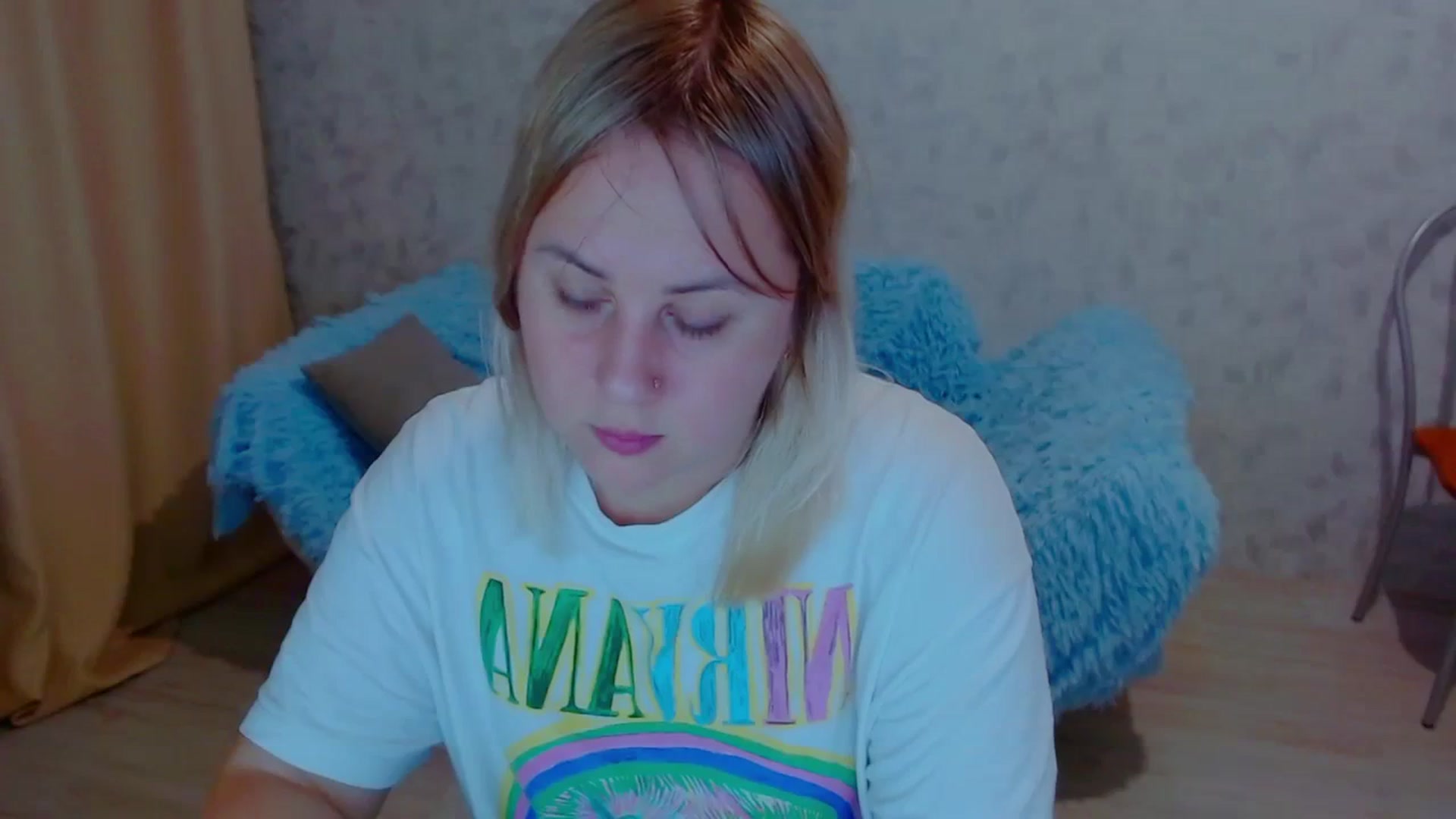 Gallery image thumbnail from Your_heart00's myfreecams stream on, 09/19/2023, 17:42 image 10 of 20