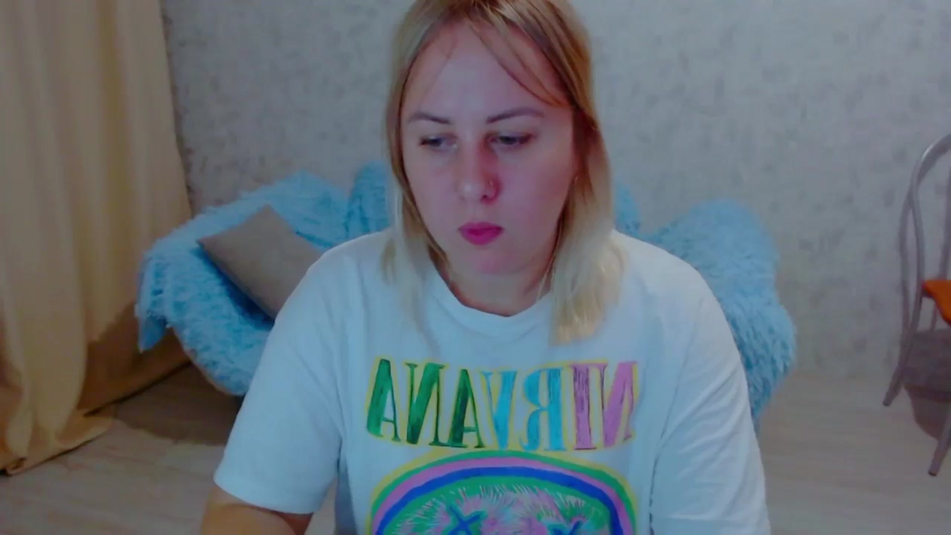 Gallery image thumbnail from Your_heart00's myfreecams stream on, 09/19/2023, 17:42 image 3 of 20