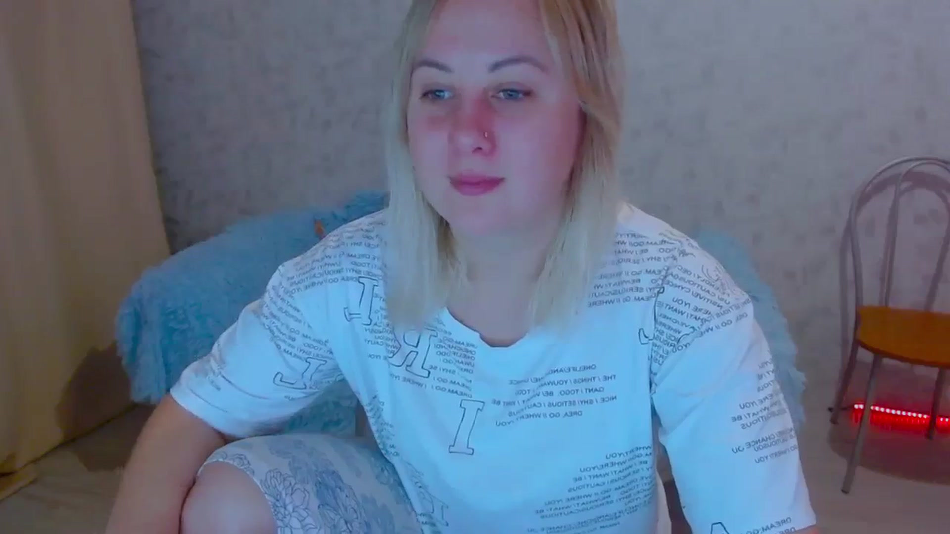 Gallery image thumbnail from Your_heart00's myfreecams stream on, 09/23/2023, 13:19 image 15 of 20