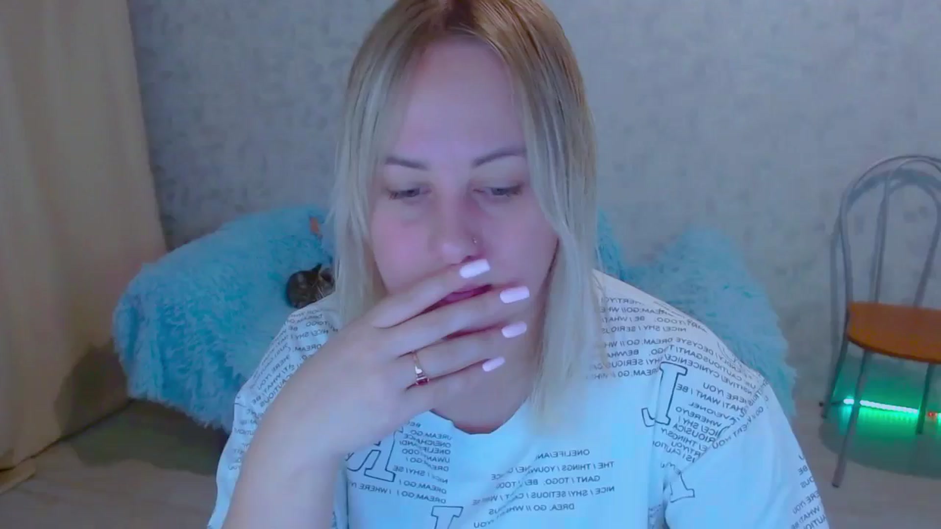 Gallery image thumbnail from Your_heart00's myfreecams stream on, 09/23/2023, 13:19 image 1 of 20