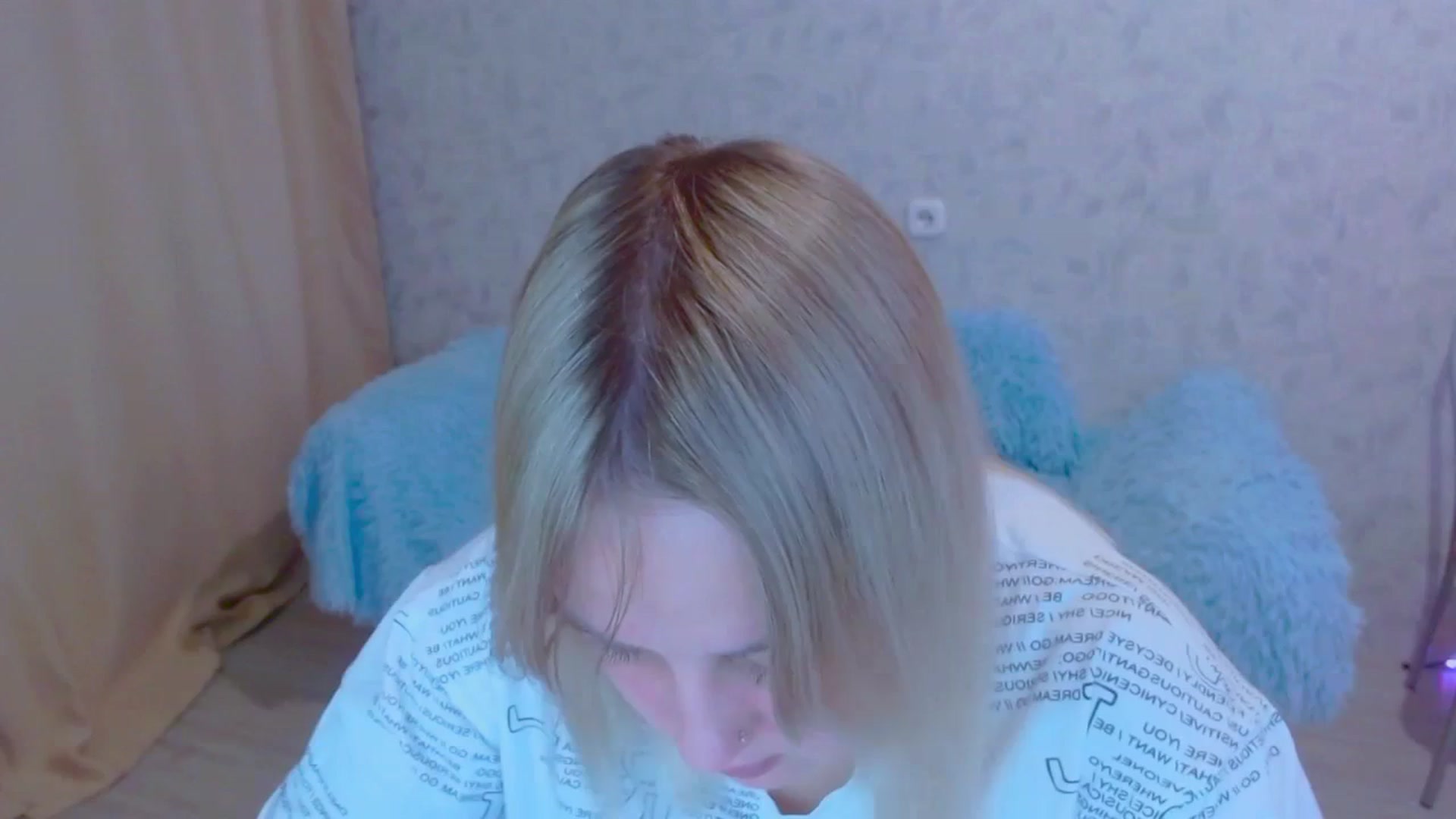 Gallery image thumbnail from Your_heart00's myfreecams stream on, 09/23/2023, 14:43 image 19 of 20