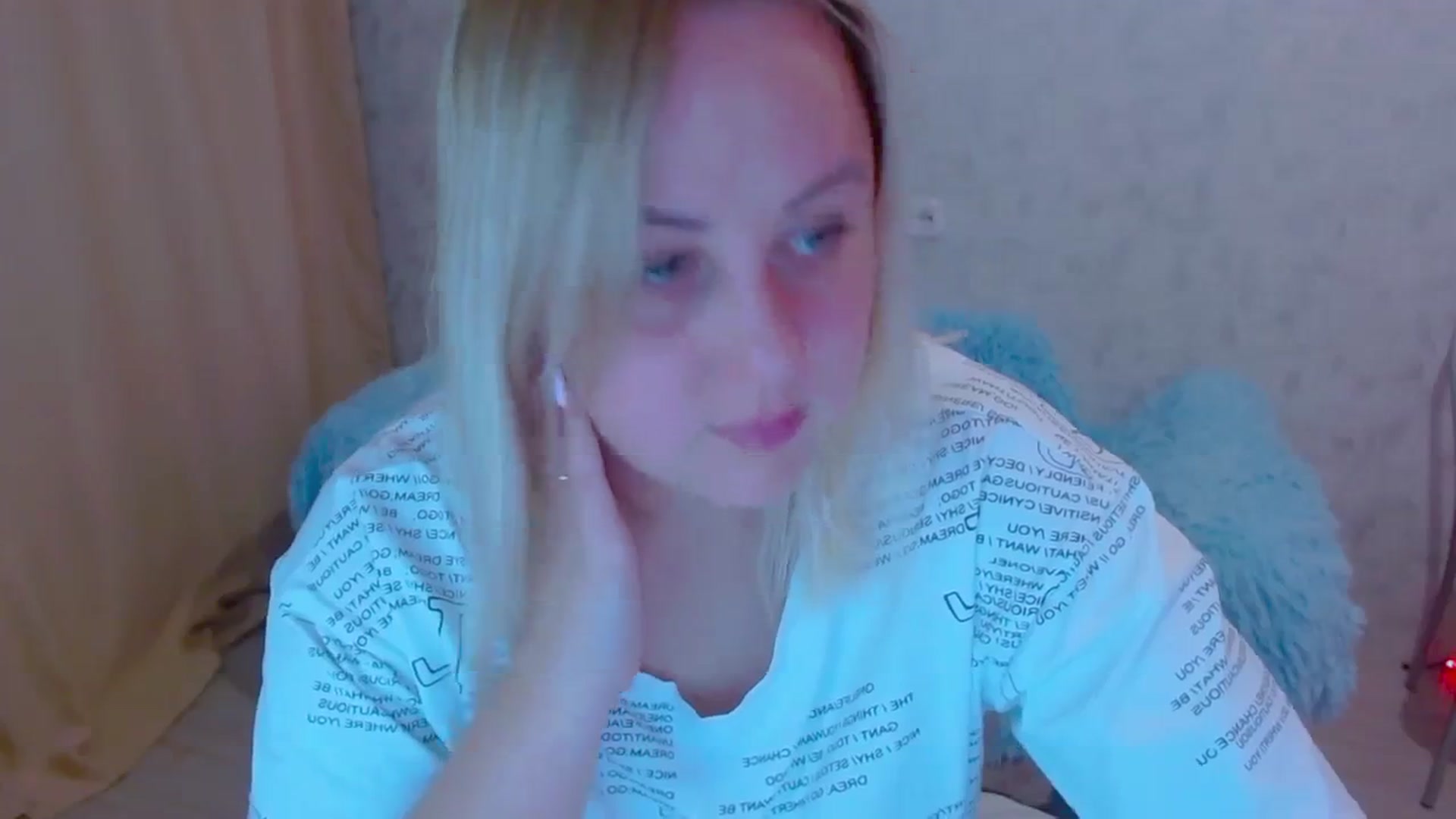 Gallery image thumbnail from Your_heart00's myfreecams stream on, 09/23/2023, 15:29 image 2 of 20