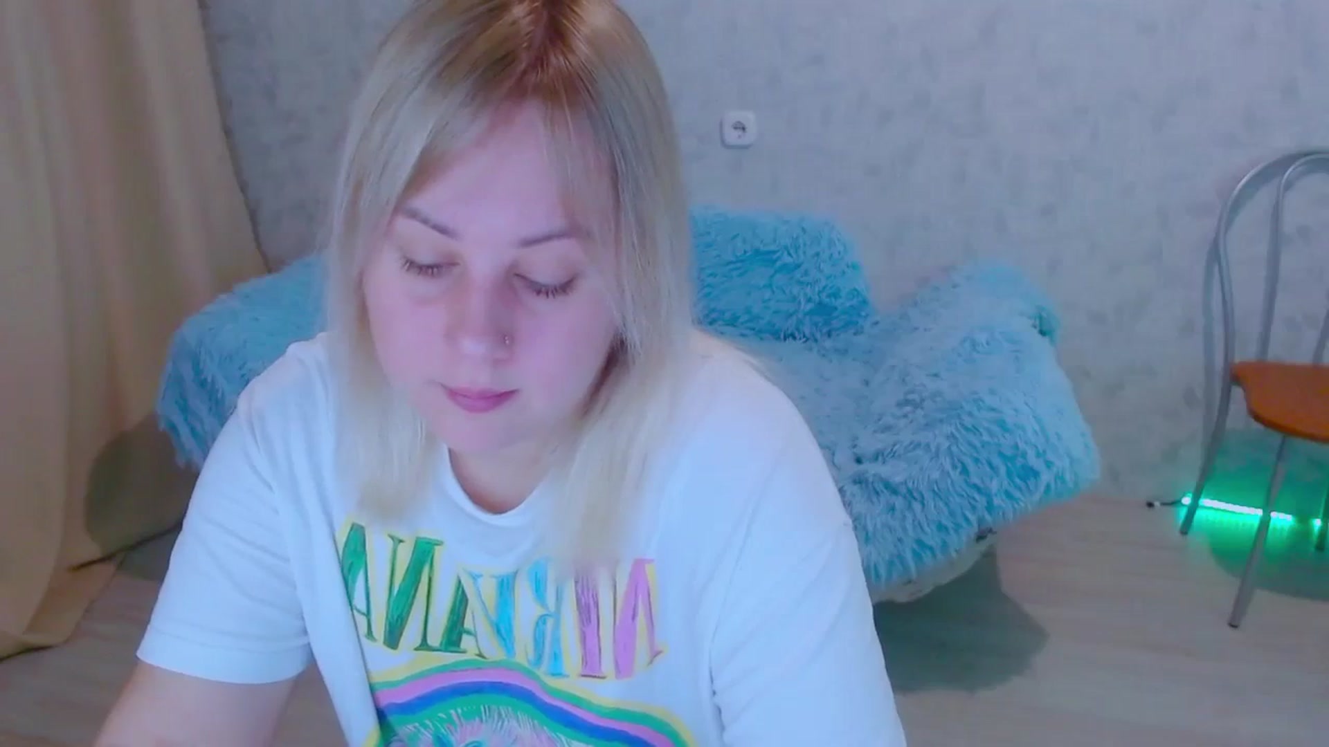 Gallery image thumbnail from Your_heart00's myfreecams stream on, 09/24/2023, 15:04 image 13 of 20