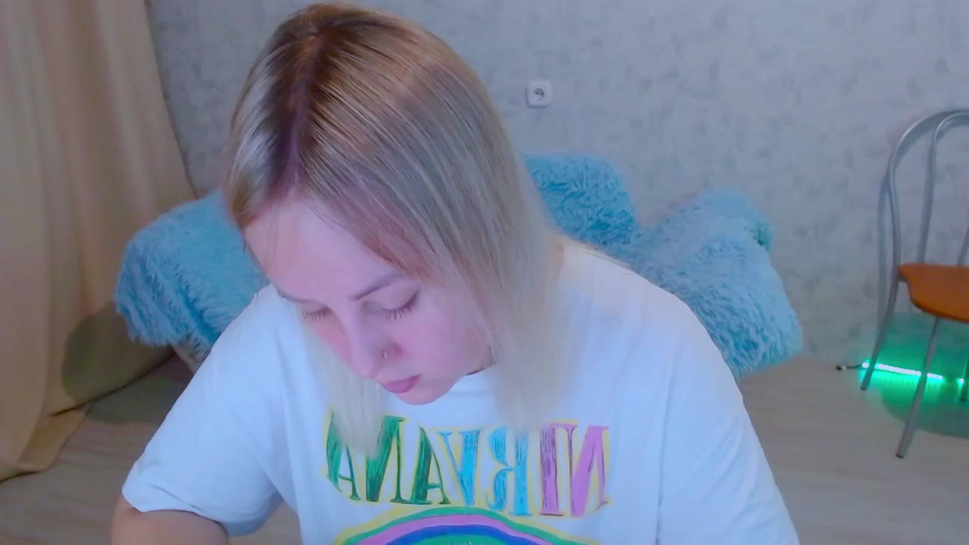 Gallery image thumbnail from Your_heart00's myfreecams stream on, 09/24/2023, 15:04 image 20 of 20