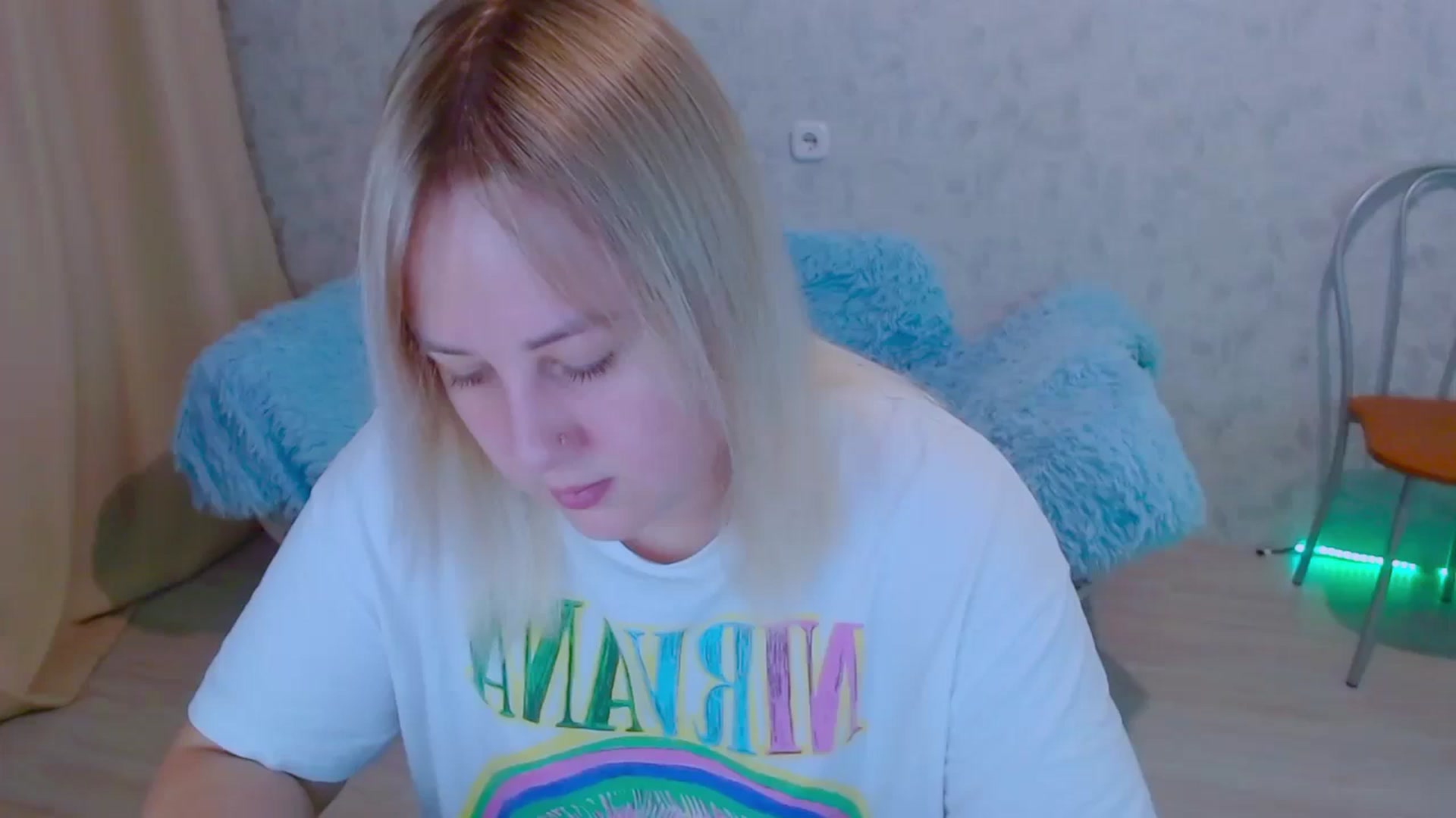Gallery image thumbnail from Your_heart00's myfreecams stream on, 09/24/2023, 15:04 image 2 of 20