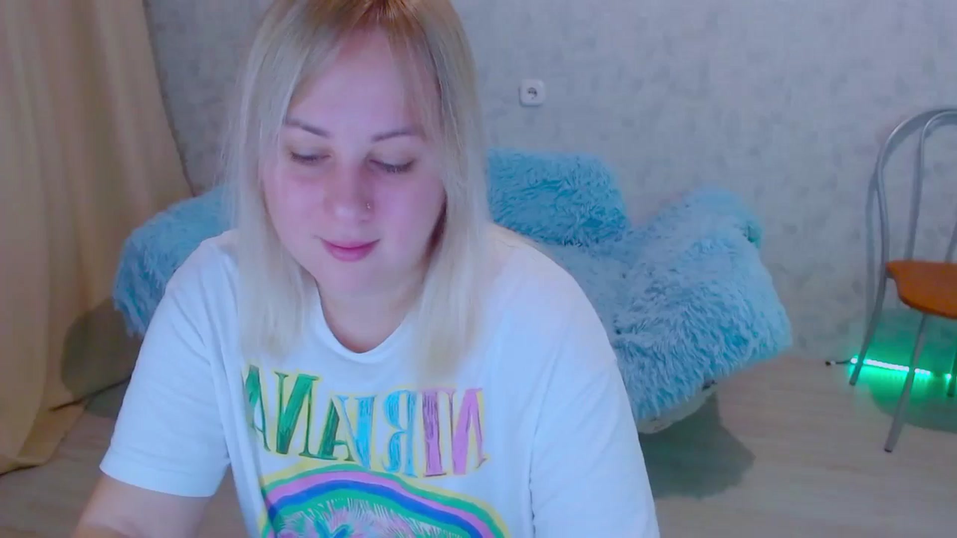 Gallery image thumbnail from Your_heart00's myfreecams stream on, 09/24/2023, 15:04 image 10 of 20