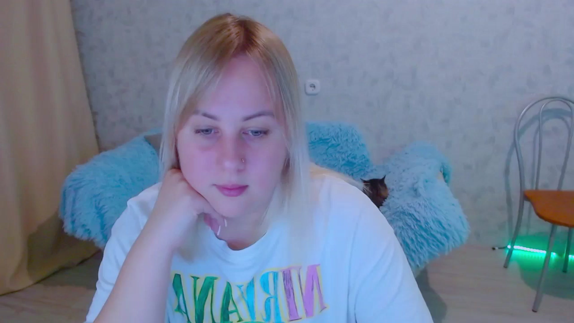 Gallery image thumbnail from Your_heart00's myfreecams stream on, 09/24/2023, 16:11 image 2 of 20